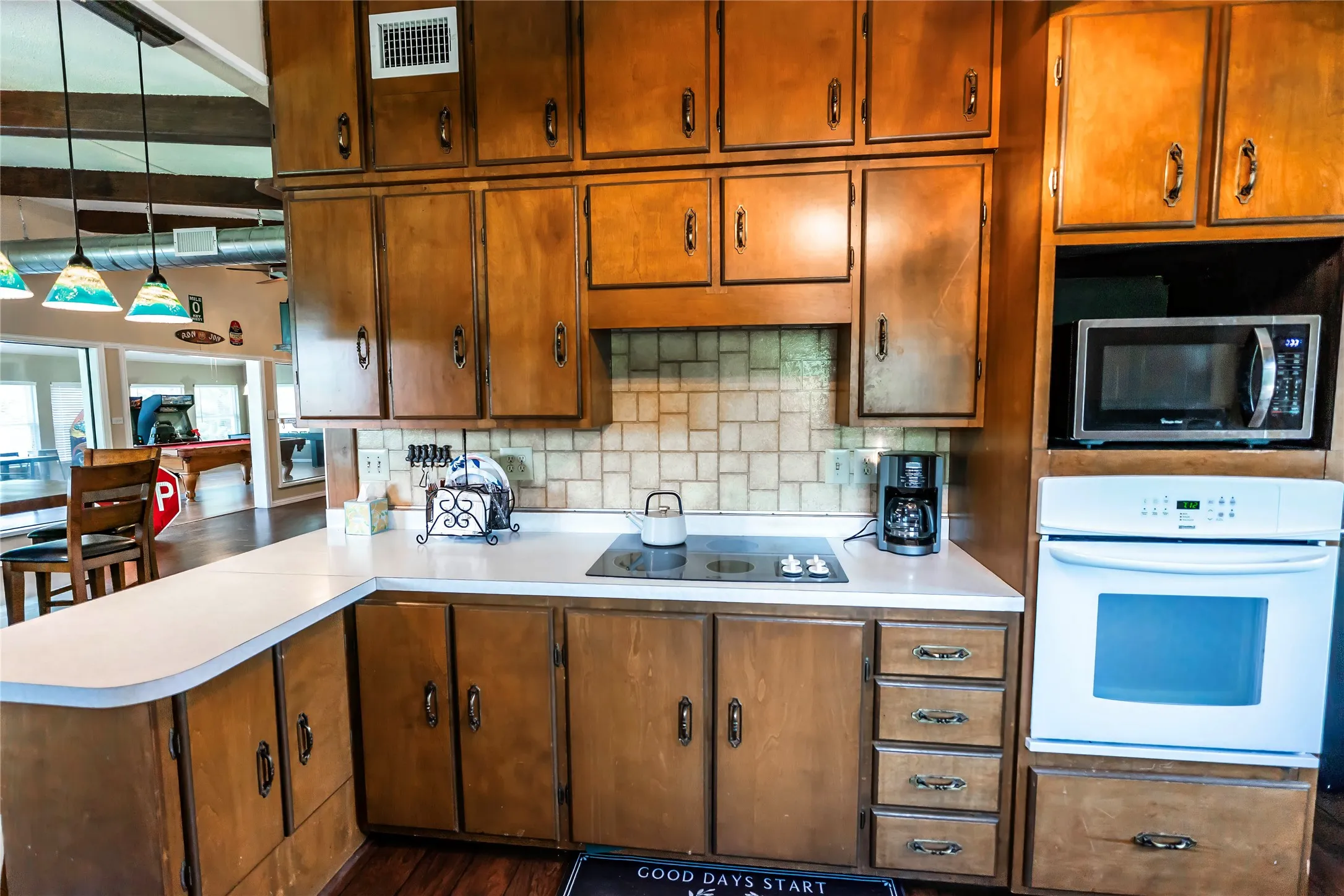Single Family Residence For Sale in Montague County , 2255 Casino Road, Nocona, Texas 76255, 4 Bedrooms, 1 Bathroom, 2 Garage spaces, 2,240 Sqft, built in 1985, Price $550,000, mls#21314507, Real Estate Agent in Nocona, Homes For Sale in Montague county, Homes For Sale in Nocona, Realtor in Nocona Texas, Real Estate Brokerage Independent Realty Texas, Luminita Cordes Realtor