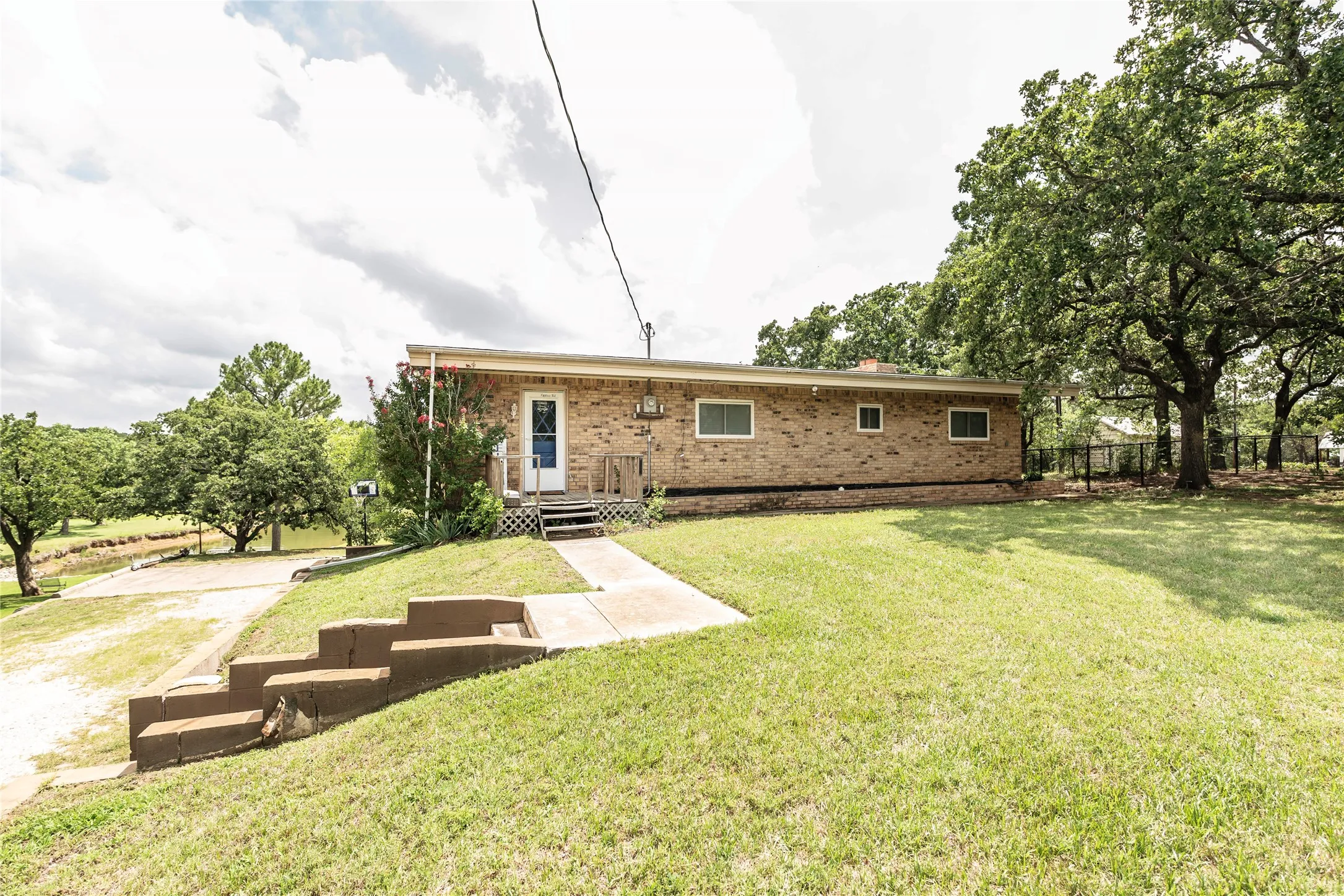 Single Family Residence For Sale in Montague County , 2255 Casino Road, Nocona, Texas 76255, 4 Bedrooms, 1 Bathroom, 2 Garage spaces, 2,240 Sqft, built in 1985, Price $550,000, mls#21314507, Real Estate Agent in Nocona, Homes For Sale in Montague county, Homes For Sale in Nocona, Realtor in Nocona Texas, Real Estate Brokerage Independent Realty Texas, Luminita Cordes Realtor
