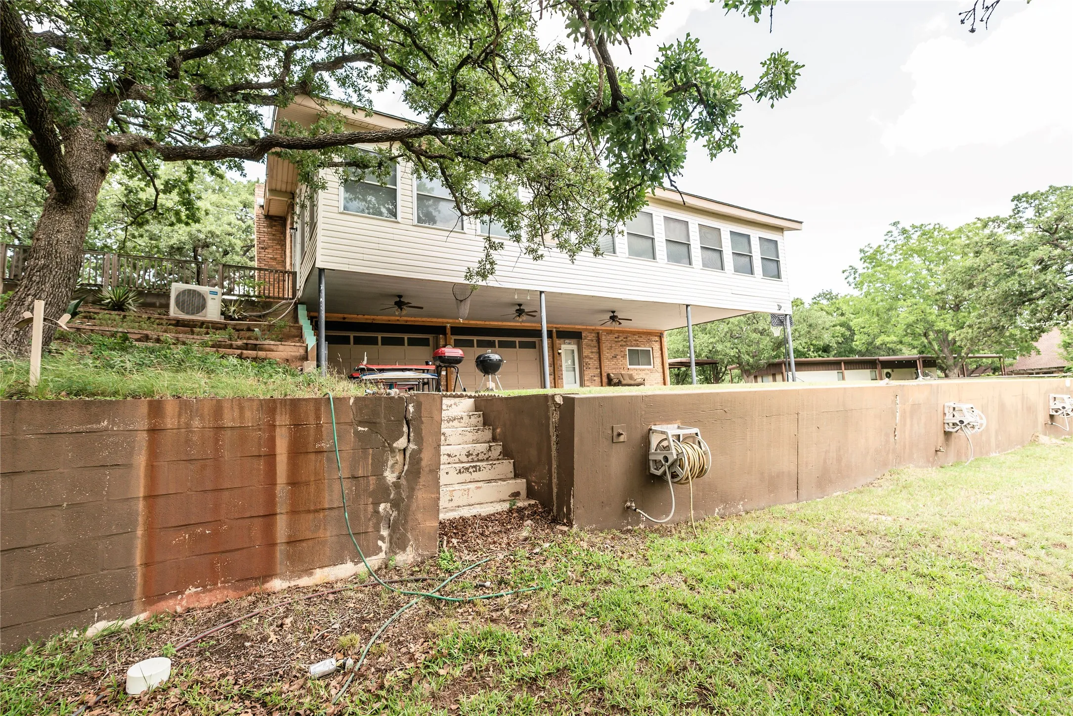 Single Family Residence For Sale in Montague County , 2255 Casino Road, Nocona, Texas 76255, 4 Bedrooms, 1 Bathroom, 2 Garage spaces, 2,240 Sqft, built in 1985, Price $550,000, mls#21314507, Real Estate Agent in Nocona, Homes For Sale in Montague county, Homes For Sale in Nocona, Realtor in Nocona Texas, Real Estate Brokerage Independent Realty Texas, Luminita Cordes Realtor
