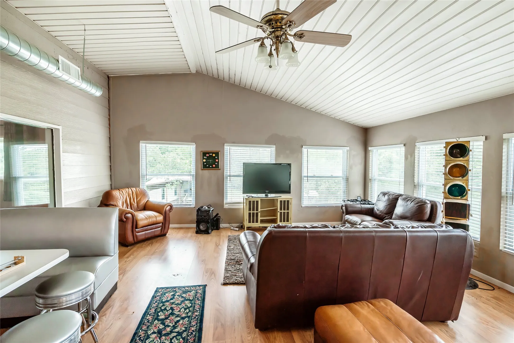 Single Family Residence For Sale in Montague County , 2255 Casino Road, Nocona, Texas 76255, 4 Bedrooms, 1 Bathroom, 2 Garage spaces, 2,240 Sqft, built in 1985, Price $550,000, mls#21314507, Real Estate Agent in Nocona, Homes For Sale in Montague county, Homes For Sale in Nocona, Realtor in Nocona Texas, Real Estate Brokerage Independent Realty Texas, Luminita Cordes Realtor