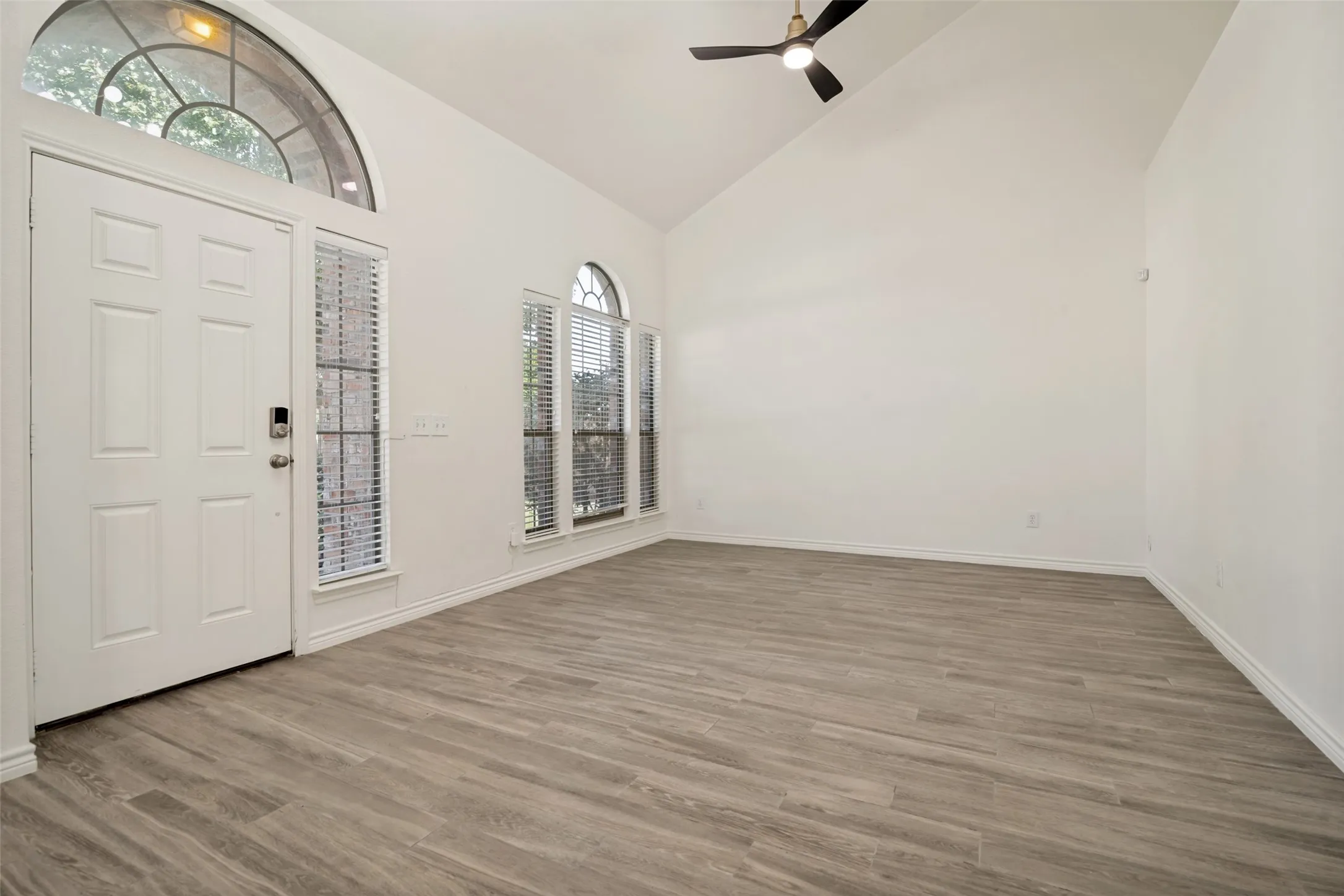 Single Family Residence For Sale in Collin County , 1516 Cedar Grove Court, Allen, Texas 75002, 5 Bedroom, 3 Bathroom, 2 Garage spaces, 2,561 Sqft, built in 2005, mls#21303122, Real Estate Agent in Allen, Homes For Sale in Collin county, Homes For Sale in Allen, Realtor in Allen Texas, Real Estate Brokerage Independent Realty Texas, Luminita Cordes Realtor