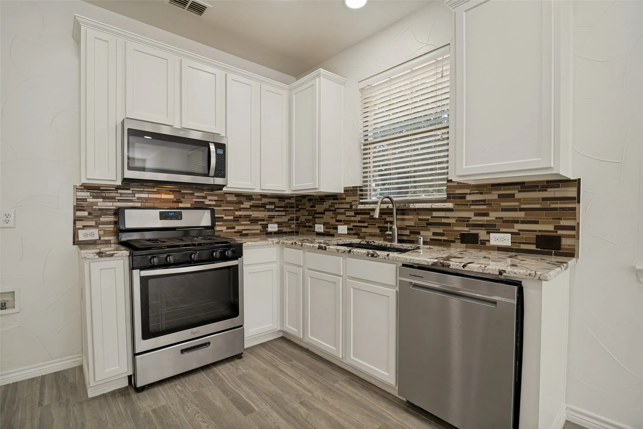 Single Family Residence For Sale in Collin County , 1516 Cedar Grove Court, Allen, Texas 75002, 5 Bedroom, 3 Bathroom, 2 Garage spaces, 2,561 Sqft, built in 2005, mls#21303122, Real Estate Agent in Allen, Homes For Sale in Collin county, Homes For Sale in Allen, Realtor in Allen Texas, Real Estate Brokerage Independent Realty Texas, Luminita Cordes Realtor