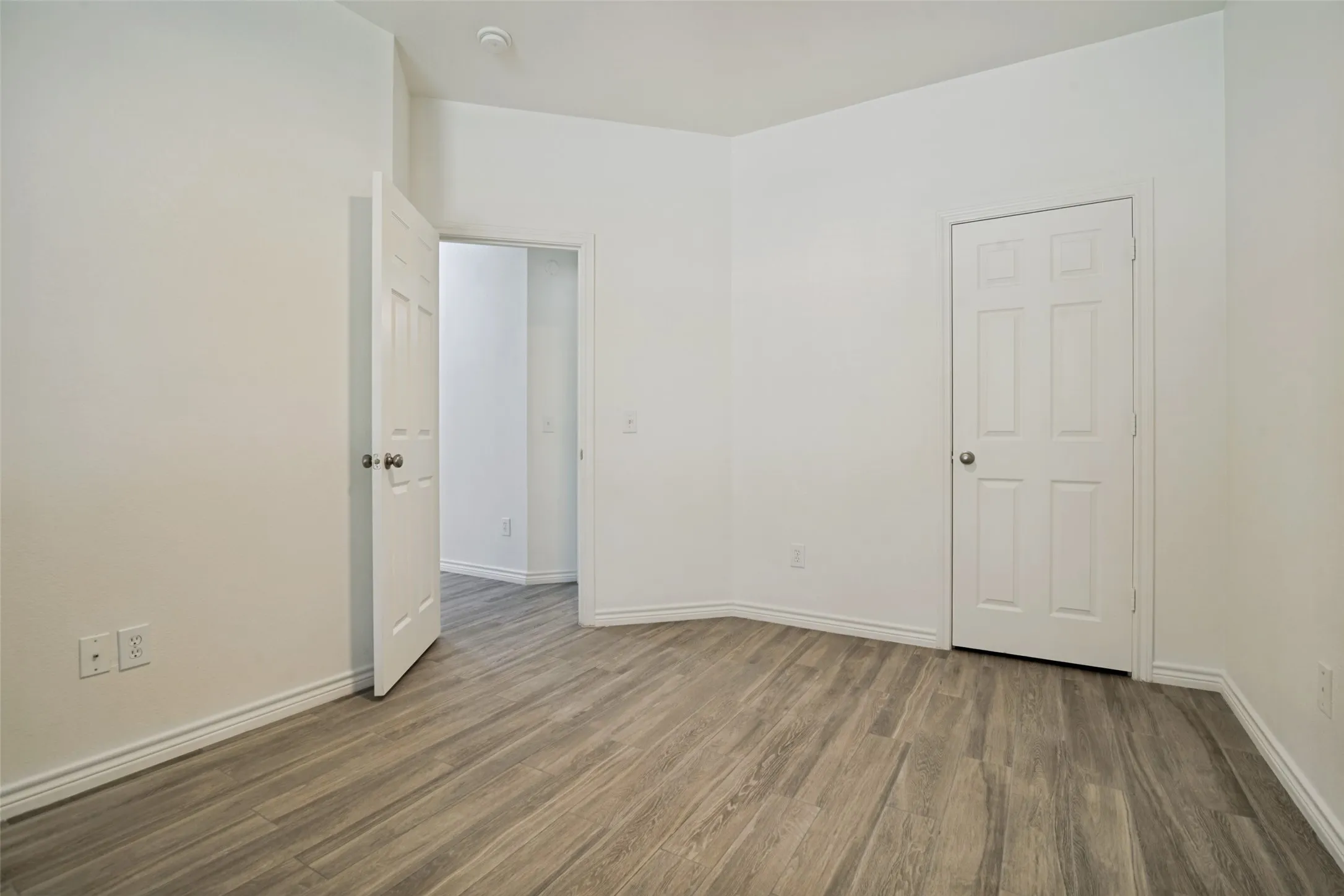 Single Family Residence For Sale in Collin County , 1516 Cedar Grove Court, Allen, Texas 75002, 5 Bedroom, 3 Bathroom, 2 Garage spaces, 2,561 Sqft, built in 2005, mls#21303122, Real Estate Agent in Allen, Homes For Sale in Collin county, Homes For Sale in Allen, Realtor in Allen Texas, Real Estate Brokerage Independent Realty Texas, Luminita Cordes Realtor
