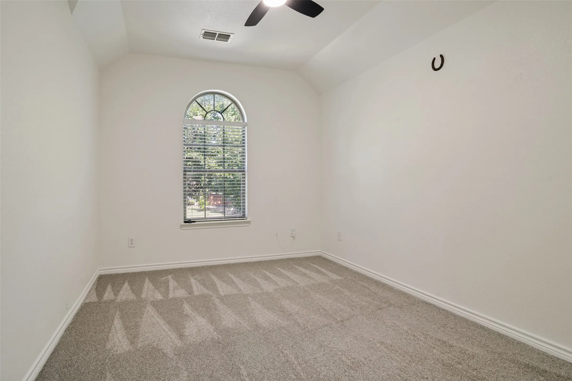 Single Family Residence For Sale in Collin County , 1516 Cedar Grove Court, Allen, Texas 75002, 5 Bedroom, 3 Bathroom, 2 Garage spaces, 2,561 Sqft, built in 2005, mls#21303122, Real Estate Agent in Allen, Homes For Sale in Collin county, Homes For Sale in Allen, Realtor in Allen Texas, Real Estate Brokerage Independent Realty Texas, Luminita Cordes Realtor