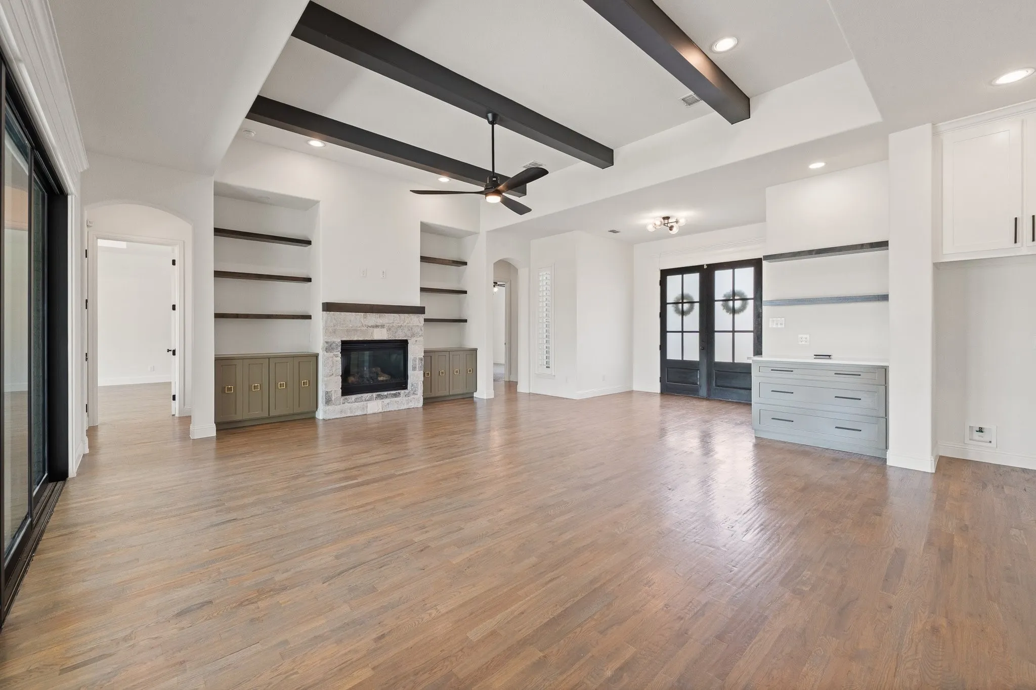 Single Family Residence For Sale in Johnson County , 6308 Vega Road, Godley, Texas 76044, 3 Bedroom, 3 Bathroom, 3 Garage spaces, 3,221 Sqft, built in 2022, mls#21310807, Real Estate Agent in Godley, Homes For Sale in Johnson county, Homes For Sale in Godley, Realtor in Godley Texas, Real Estate Brokerage Independent Realty Texas, Luminita Cordes Realtor