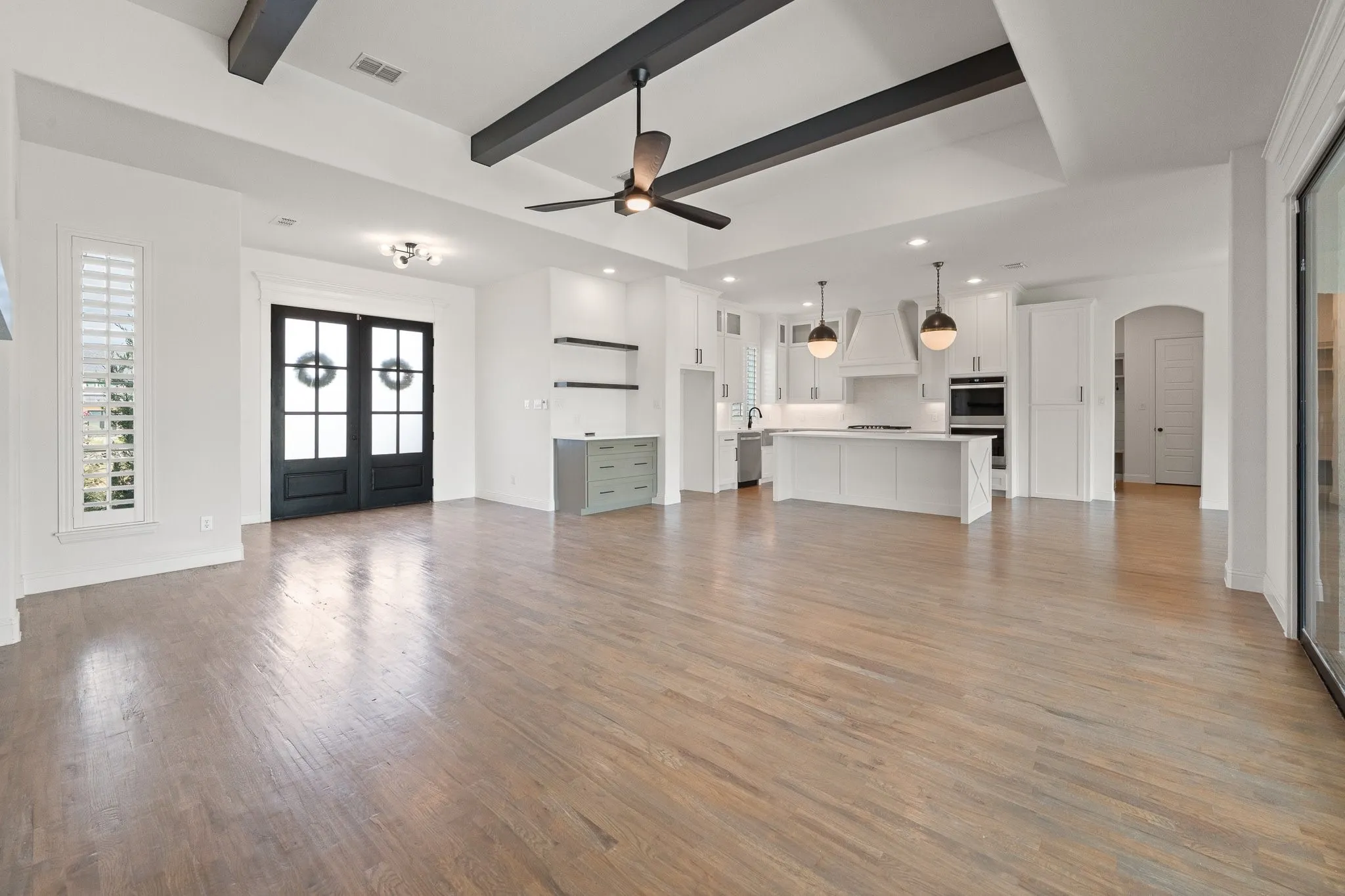 Single Family Residence For Sale in Johnson County , 6308 Vega Road, Godley, Texas 76044, 3 Bedroom, 3 Bathroom, 3 Garage spaces, 3,221 Sqft, built in 2022, mls#21310807, Real Estate Agent in Godley, Homes For Sale in Johnson county, Homes For Sale in Godley, Realtor in Godley Texas, Real Estate Brokerage Independent Realty Texas, Luminita Cordes Realtor