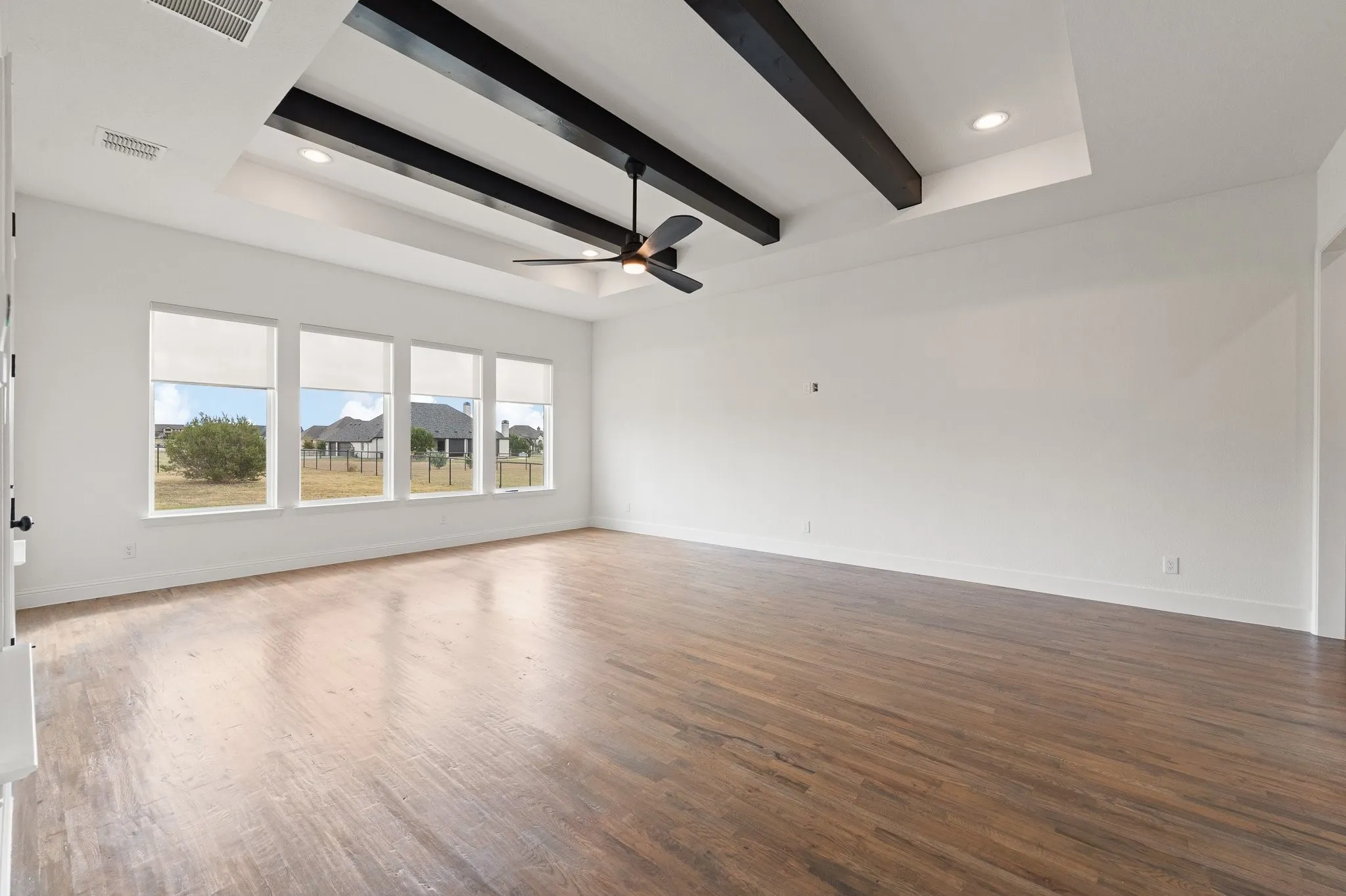 Single Family Residence For Sale in Johnson County , 6308 Vega Road, Godley, Texas 76044, 3 Bedroom, 3 Bathroom, 3 Garage spaces, 3,221 Sqft, built in 2022, mls#21310807, Real Estate Agent in Godley, Homes For Sale in Johnson county, Homes For Sale in Godley, Realtor in Godley Texas, Real Estate Brokerage Independent Realty Texas, Luminita Cordes Realtor