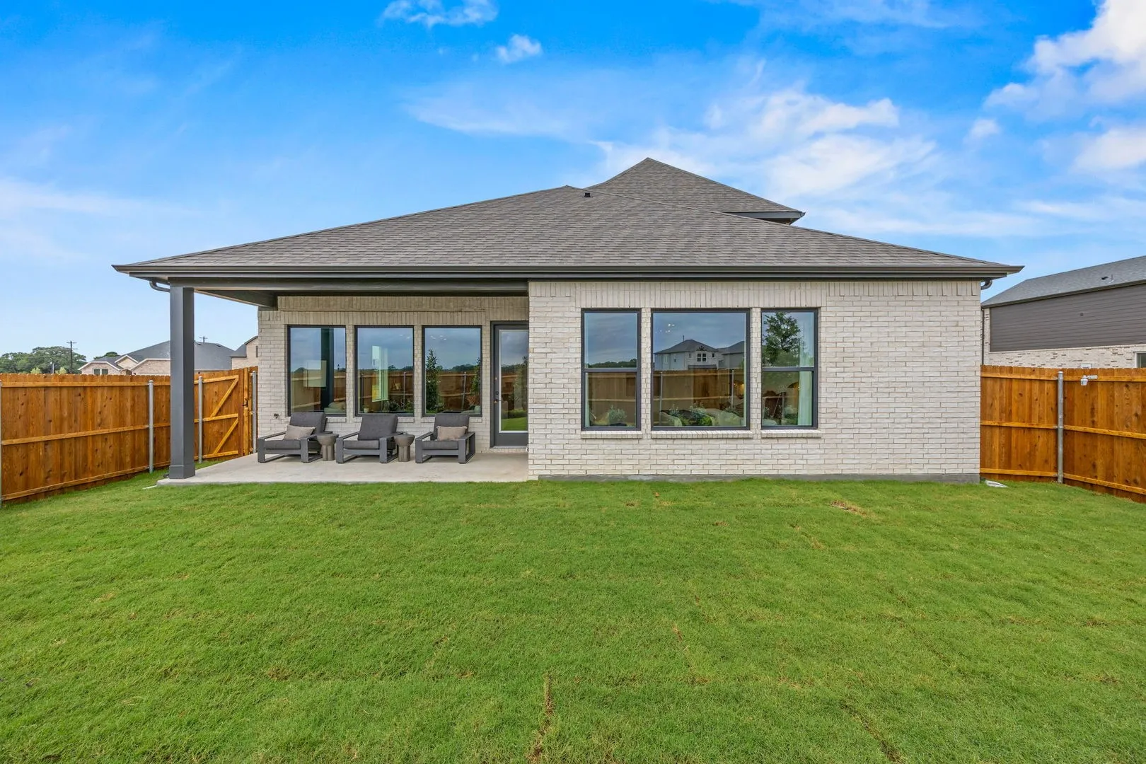 36-web-or-mls-1017-clayton-st