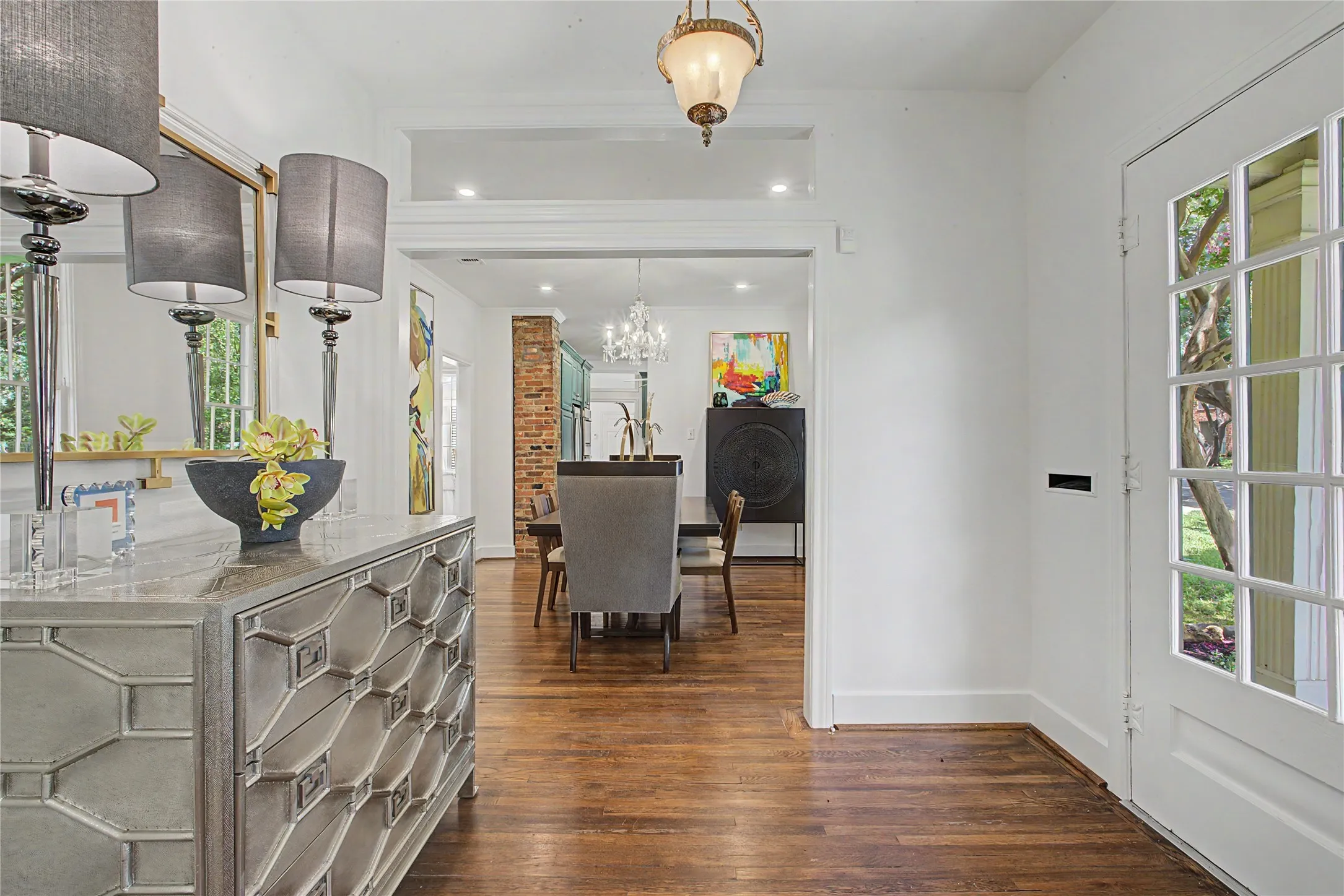 Single Family Residence For Sale in Tarrant County , 4705 El Campo Avenue, Fort Worth, Texas 76107, 2 Bedroom, 2 Bathroom, 2 Garage spaces, 1,686 Sqft, built in 1925, Price $670,000, mls#21313382, Real Estate Agent in Fort Worth, Homes For Sale in Tarrant county, Homes For Sale in Fort Worth, Realtor in Fort Worth Texas, Real Estate Brokerage Independent Realty Texas, Luminita Cordes Realtor