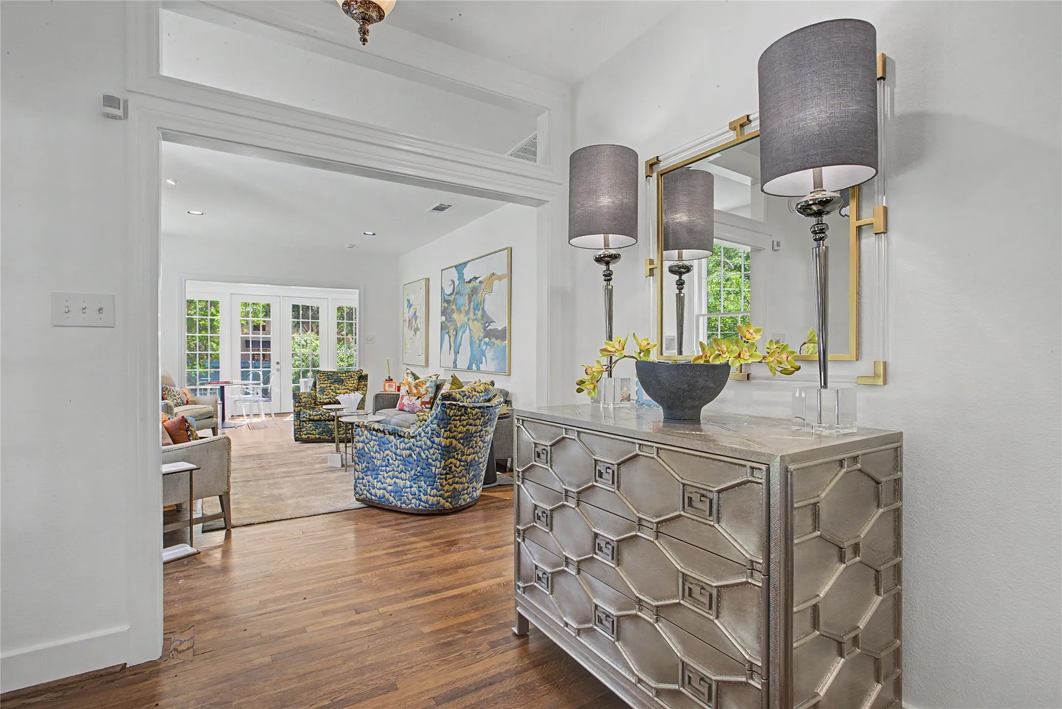 Single Family Residence For Sale in Tarrant County , 4705 El Campo Avenue, Fort Worth, Texas 76107, 2 Bedroom, 2 Bathroom, 2 Garage spaces, 1,686 Sqft, built in 1925, Price $670,000, mls#21313382, Real Estate Agent in Fort Worth, Homes For Sale in Tarrant county, Homes For Sale in Fort Worth, Realtor in Fort Worth Texas, Real Estate Brokerage Independent Realty Texas, Luminita Cordes Realtor