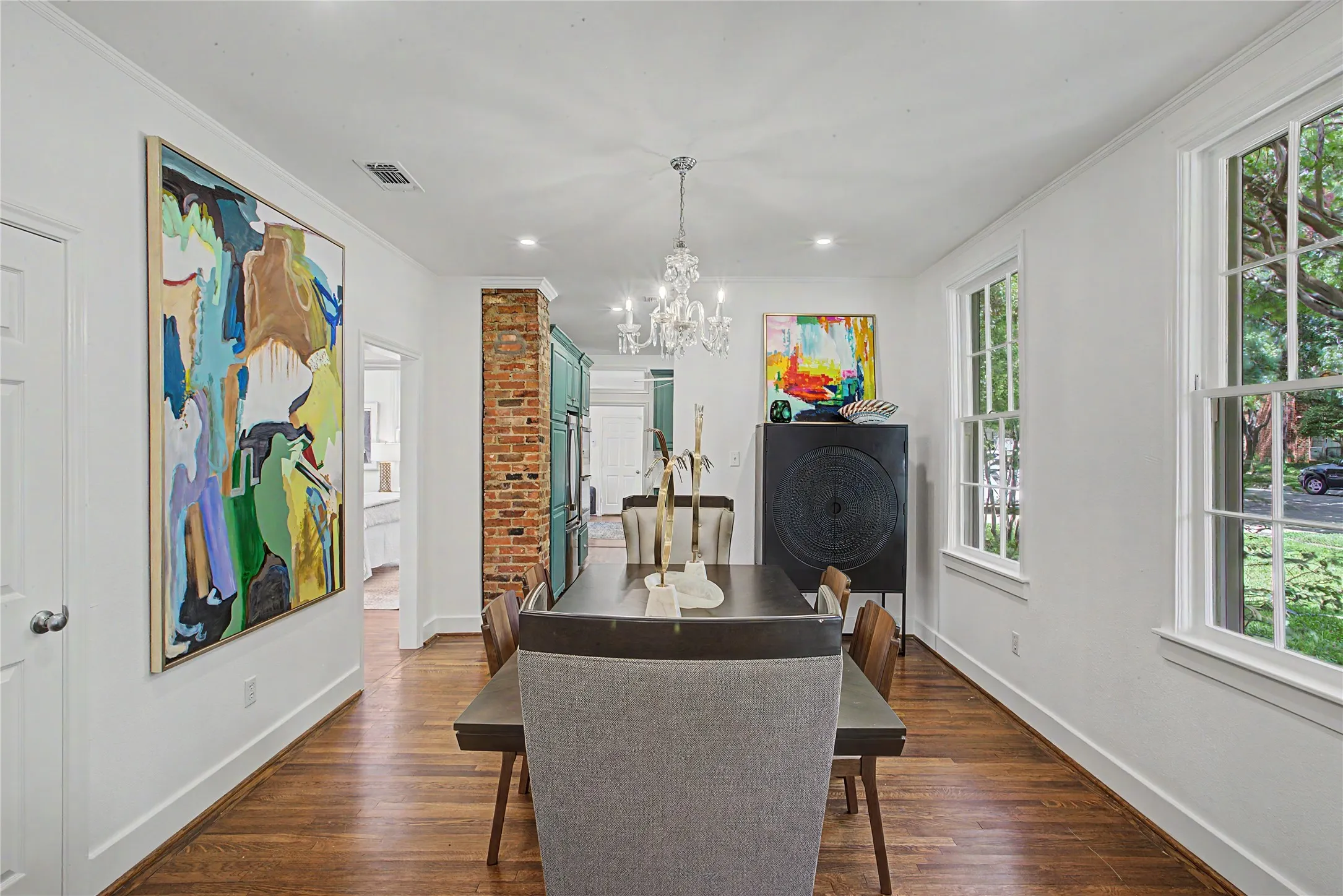 Single Family Residence For Sale in Tarrant County , 4705 El Campo Avenue, Fort Worth, Texas 76107, 2 Bedroom, 2 Bathroom, 2 Garage spaces, 1,686 Sqft, built in 1925, Price $670,000, mls#21313382, Real Estate Agent in Fort Worth, Homes For Sale in Tarrant county, Homes For Sale in Fort Worth, Realtor in Fort Worth Texas, Real Estate Brokerage Independent Realty Texas, Luminita Cordes Realtor
