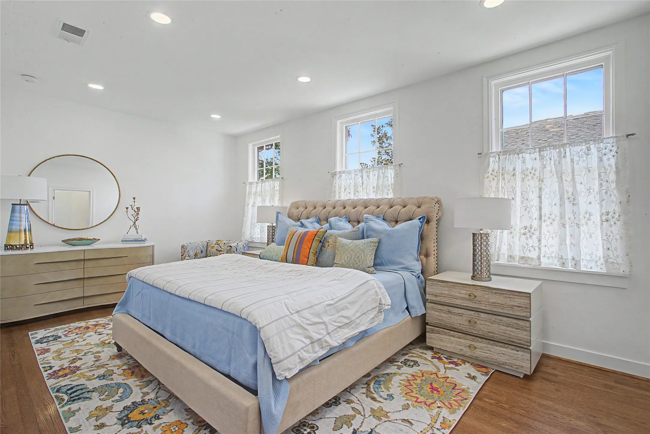 Single Family Residence For Sale in Tarrant County , 4705 El Campo Avenue, Fort Worth, Texas 76107, 2 Bedroom, 2 Bathroom, 2 Garage spaces, 1,686 Sqft, built in 1925, Price $670,000, mls#21313382, Real Estate Agent in Fort Worth, Homes For Sale in Tarrant county, Homes For Sale in Fort Worth, Realtor in Fort Worth Texas, Real Estate Brokerage Independent Realty Texas, Luminita Cordes Realtor