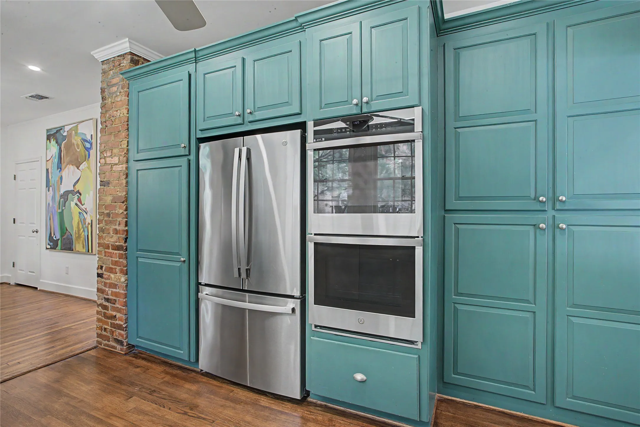 Single Family Residence For Sale in Tarrant County , 4705 El Campo Avenue, Fort Worth, Texas 76107, 2 Bedroom, 2 Bathroom, 2 Garage spaces, 1,686 Sqft, built in 1925, Price $670,000, mls#21313382, Real Estate Agent in Fort Worth, Homes For Sale in Tarrant county, Homes For Sale in Fort Worth, Realtor in Fort Worth Texas, Real Estate Brokerage Independent Realty Texas, Luminita Cordes Realtor