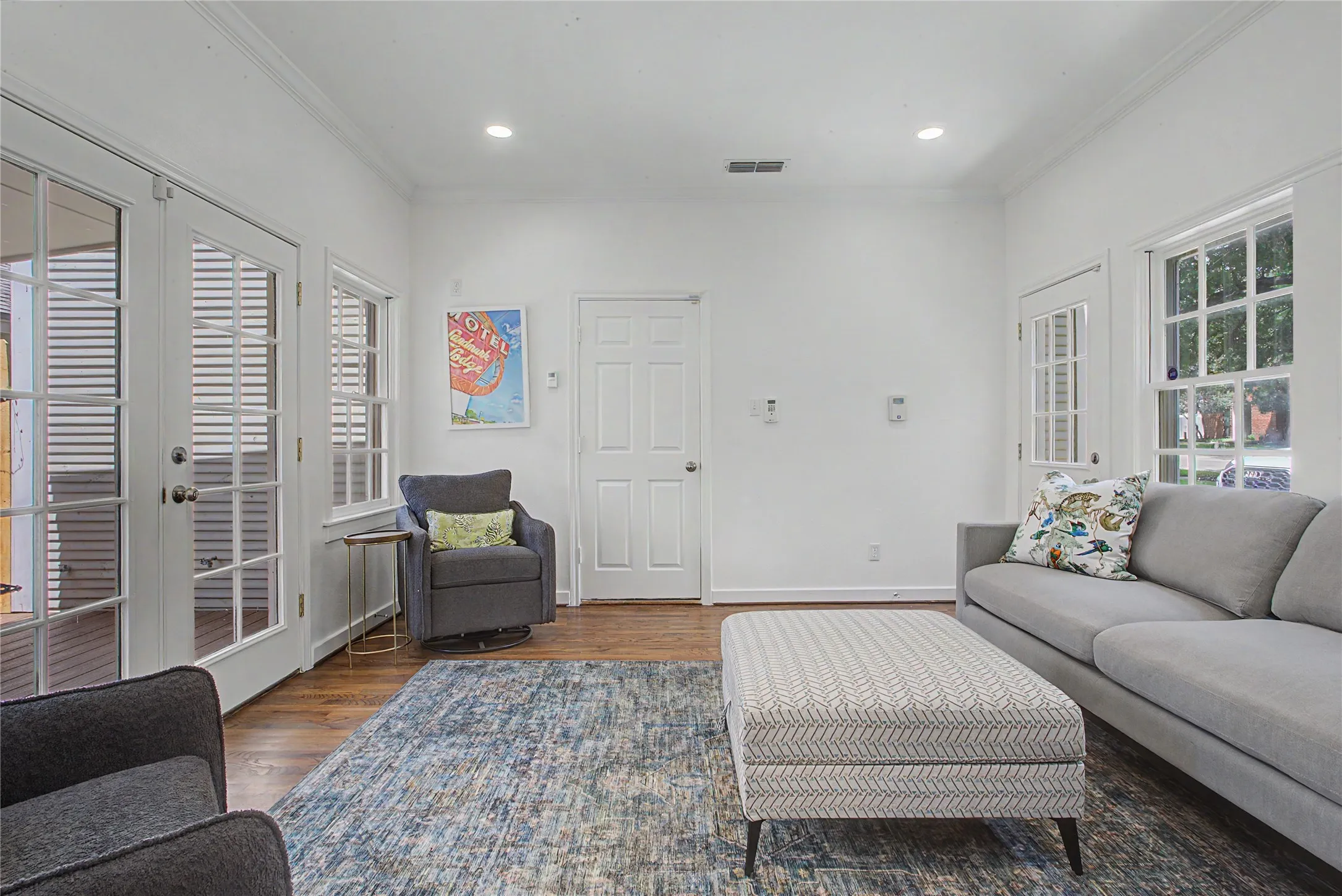 Single Family Residence For Sale in Tarrant County , 4705 El Campo Avenue, Fort Worth, Texas 76107, 2 Bedroom, 2 Bathroom, 2 Garage spaces, 1,686 Sqft, built in 1925, Price $670,000, mls#21313382, Real Estate Agent in Fort Worth, Homes For Sale in Tarrant county, Homes For Sale in Fort Worth, Realtor in Fort Worth Texas, Real Estate Brokerage Independent Realty Texas, Luminita Cordes Realtor