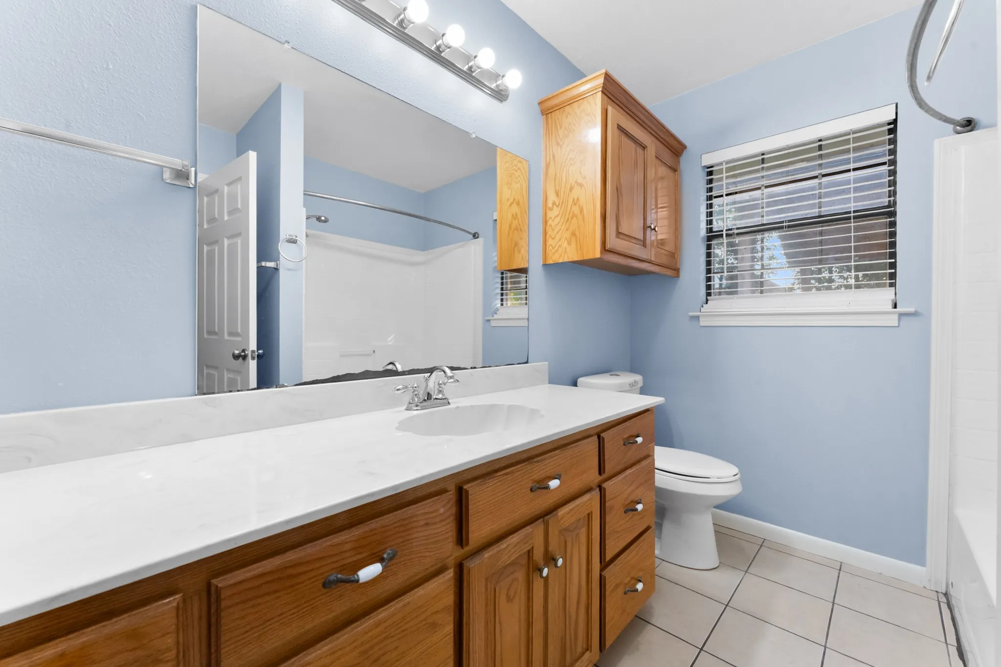 Single Family Residence For Sale in Ellis County , 311 E 9th Street, Ferris, Texas 75125, 3 Bedroom, 2 Bathroom, Garage spaces, 1,704 Sqft, built in 2002, mls#21314112, Real Estate Agent in Ferris, Homes For Sale in Ellis county, Homes For Sale in Ferris, Realtor in Ferris Texas, Real Estate Brokerage Independent Realty Texas, Luminita Cordes Realtor