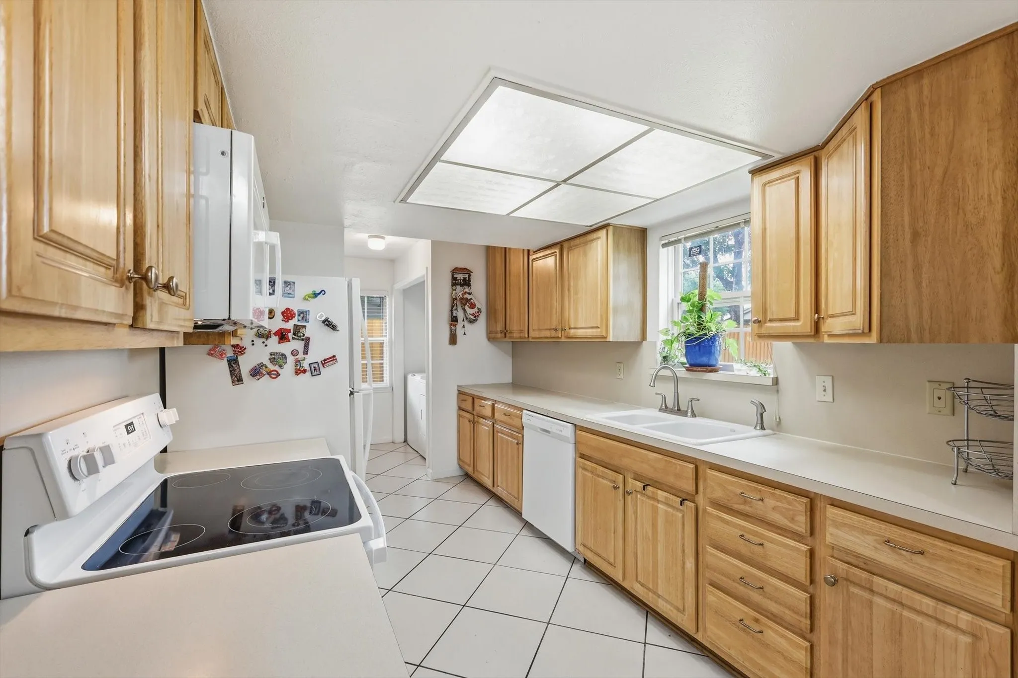 Single Family Residence For Sale in Dallas County , 4213 Bucknell Drive, Garland, Texas 75042, 4 Bedroom, 2 Bathroom, 2 Garage spaces, 2,056 Sqft, built in 1962, mls#21314505, Real Estate Agent in Garland, Homes For Sale in Dallas county, Homes For Sale in Garland, Realtor in Garland Texas, Real Estate Brokerage Independent Realty Texas, Luminita Cordes Realtor