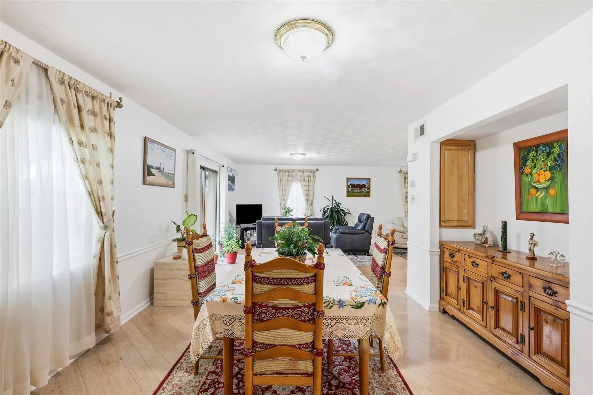 Single Family Residence For Sale in Dallas County , 4213 Bucknell Drive, Garland, Texas 75042, 4 Bedroom, 2 Bathroom, 2 Garage spaces, 2,056 Sqft, built in 1962, mls#21314505, Real Estate Agent in Garland, Homes For Sale in Dallas county, Homes For Sale in Garland, Realtor in Garland Texas, Real Estate Brokerage Independent Realty Texas, Luminita Cordes Realtor