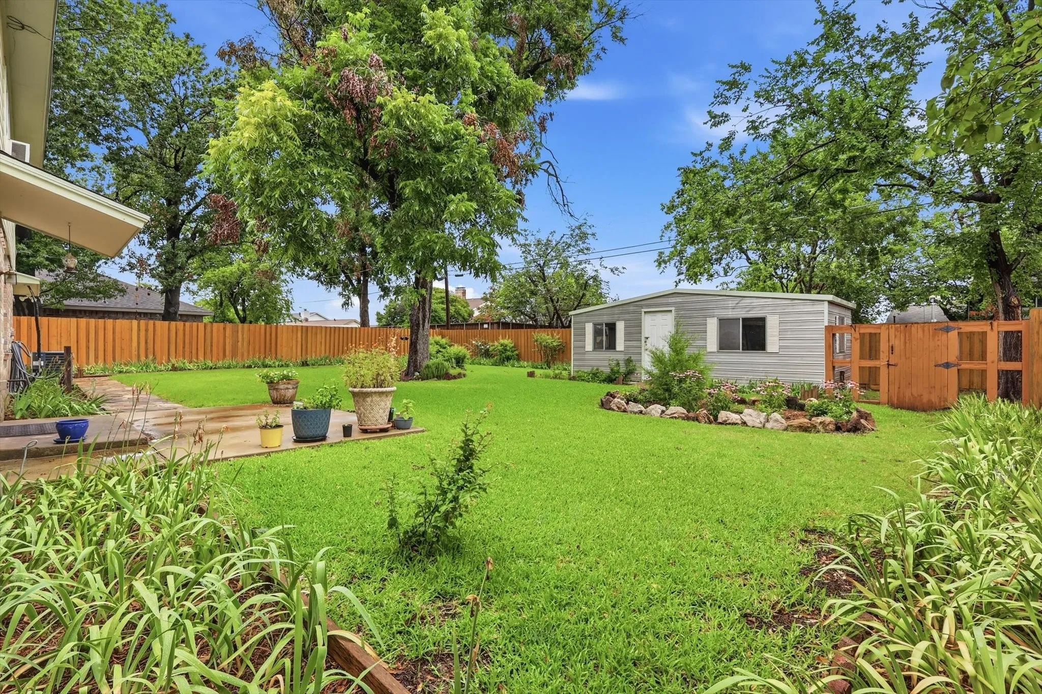 Single Family Residence For Sale in Dallas County , 4213 Bucknell Drive, Garland, Texas 75042, 4 Bedroom, 2 Bathroom, 2 Garage spaces, 2,056 Sqft, built in 1962, mls#21314505, Real Estate Agent in Garland, Homes For Sale in Dallas county, Homes For Sale in Garland, Realtor in Garland Texas, Real Estate Brokerage Independent Realty Texas, Luminita Cordes Realtor