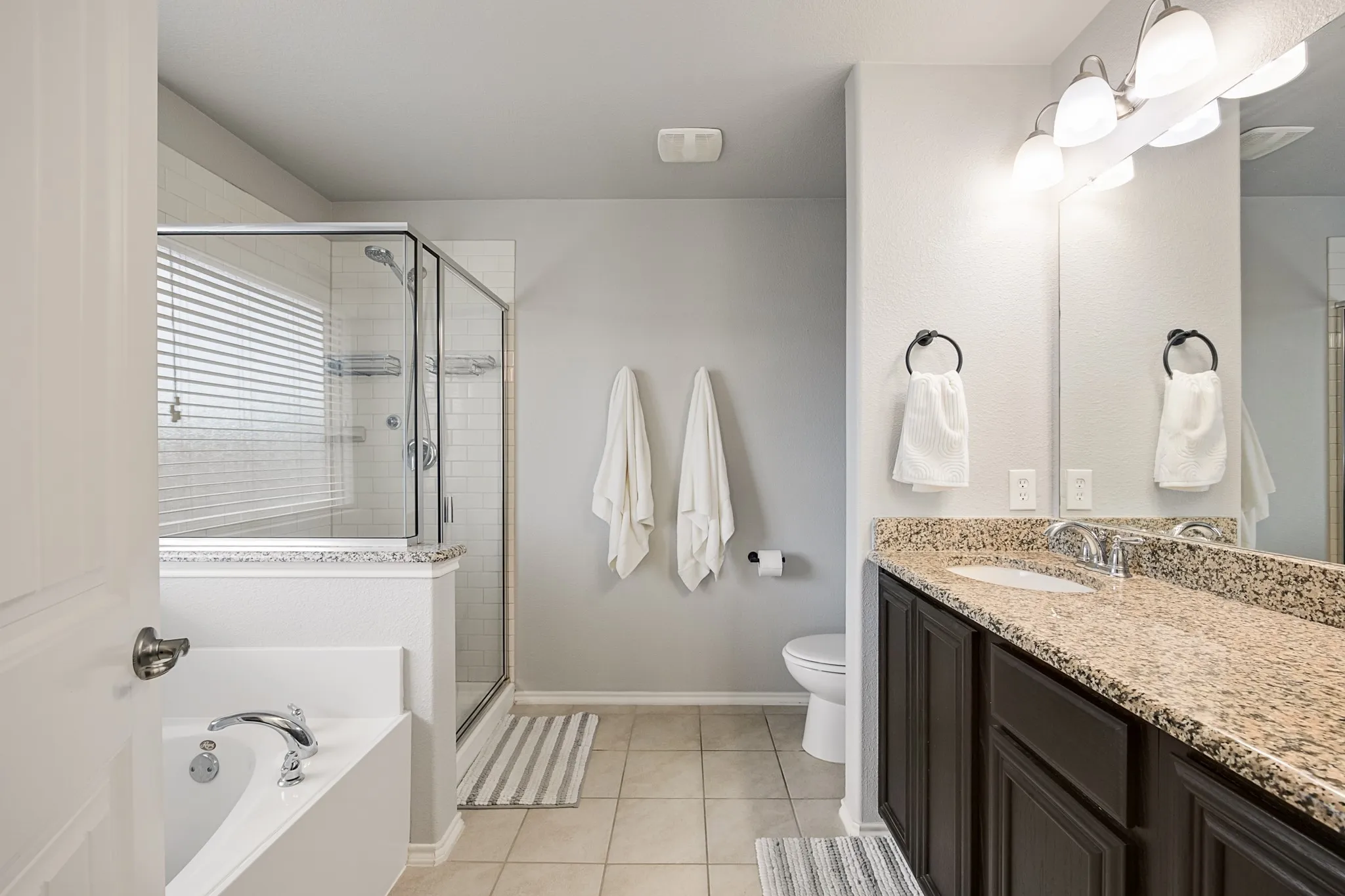Single Family Residence For Sale in Hunt County , 1228 Land Oak Road, Royse City, Texas 75189, 4 Bedroom, 3 Bathroom, 2 Garage spaces, 2,077 Sqft, built in 2016, mls#21314502, Real Estate Agent in Royse City, Homes For Sale in Hunt county, Homes For Sale in Royse City, Realtor in Royse City Texas, Real Estate Brokerage Independent Realty Texas, Luminita Cordes Realtor