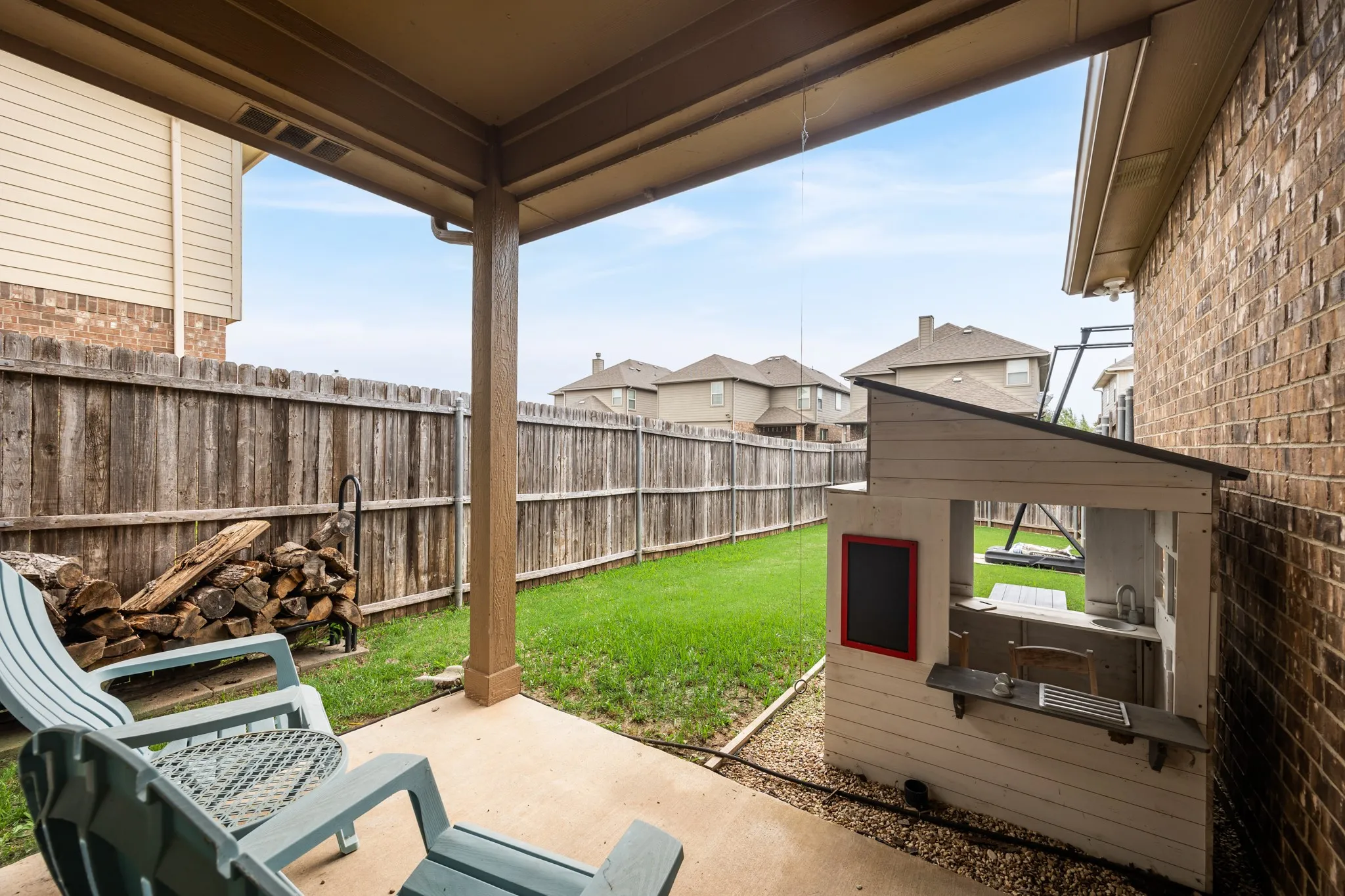 Single Family Residence For Sale in Hunt County , 1228 Land Oak Road, Royse City, Texas 75189, 4 Bedroom, 3 Bathroom, 2 Garage spaces, 2,077 Sqft, built in 2016, mls#21314502, Real Estate Agent in Royse City, Homes For Sale in Hunt county, Homes For Sale in Royse City, Realtor in Royse City Texas, Real Estate Brokerage Independent Realty Texas, Luminita Cordes Realtor