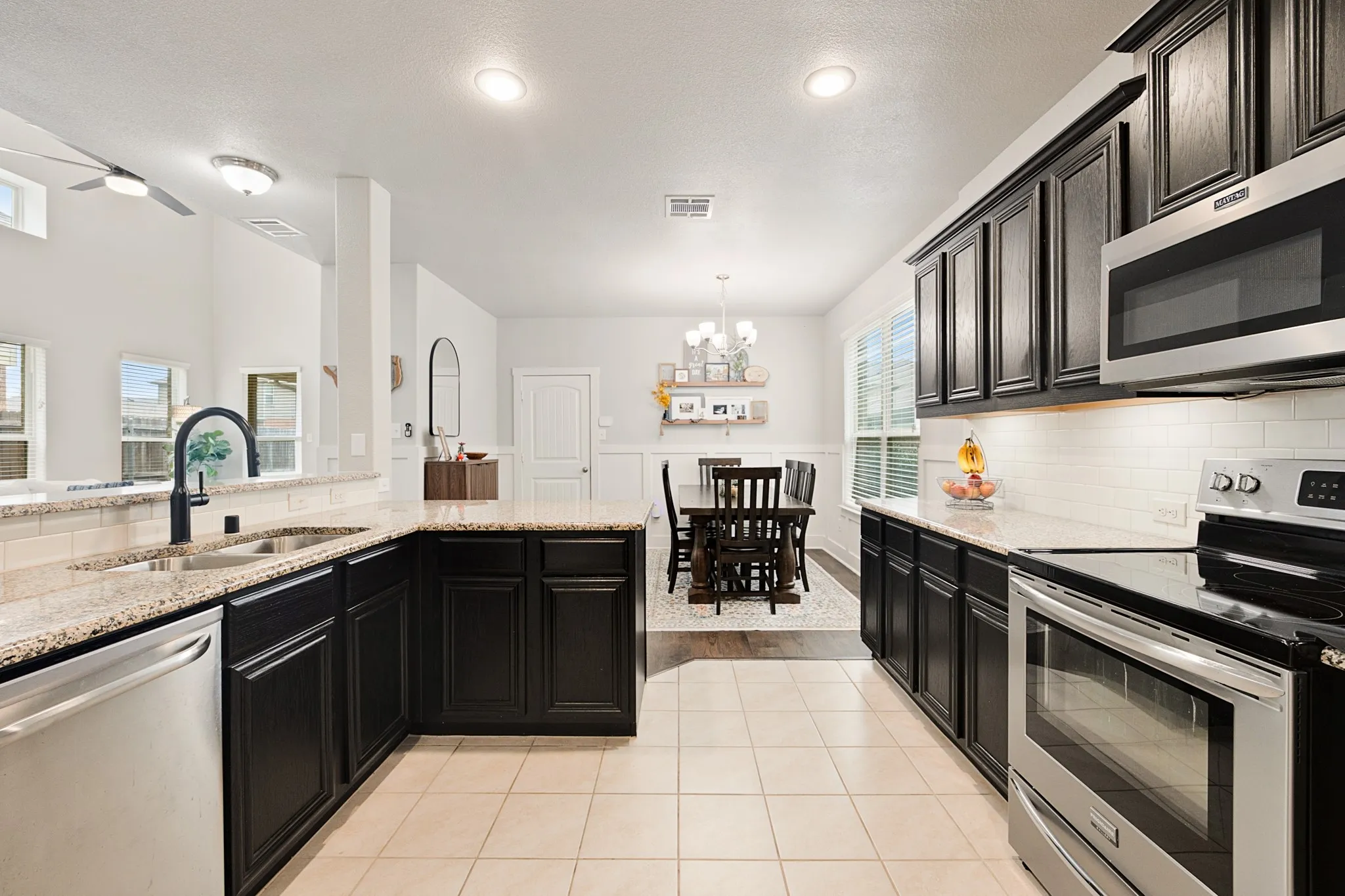 Single Family Residence For Sale in Hunt County , 1228 Land Oak Road, Royse City, Texas 75189, 4 Bedroom, 3 Bathroom, 2 Garage spaces, 2,077 Sqft, built in 2016, mls#21314502, Real Estate Agent in Royse City, Homes For Sale in Hunt county, Homes For Sale in Royse City, Realtor in Royse City Texas, Real Estate Brokerage Independent Realty Texas, Luminita Cordes Realtor