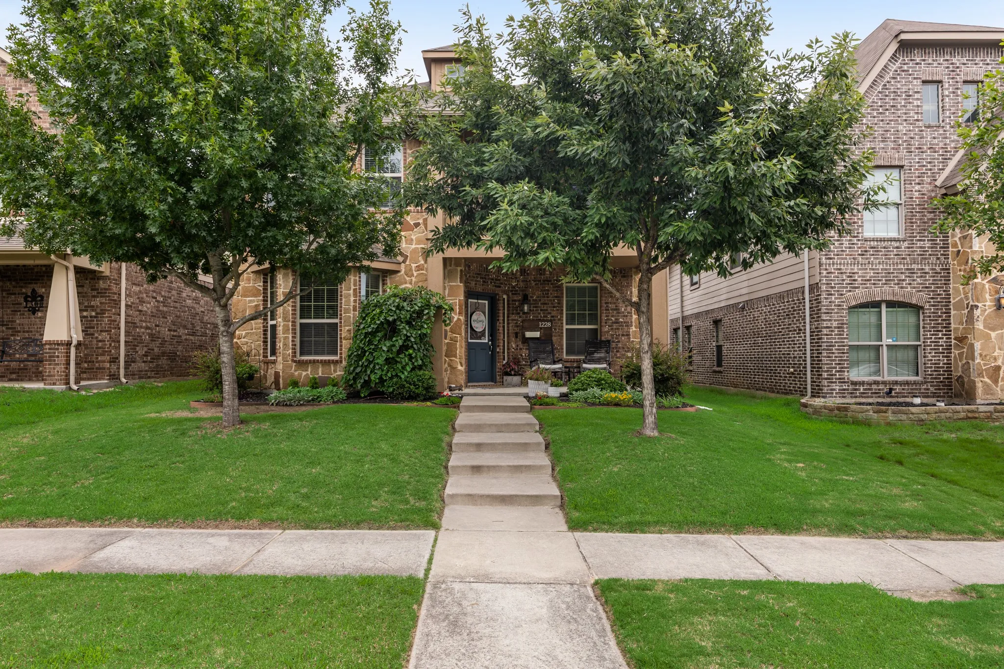 Single Family Residence For Sale in Hunt County , 1228 Land Oak Road, Royse City, Texas 75189, 4 Bedroom, 3 Bathroom, 2 Garage spaces, 2,077 Sqft, built in 2016, mls#21314502, Real Estate Agent in Royse City, Homes For Sale in Hunt county, Homes For Sale in Royse City, Realtor in Royse City Texas, Real Estate Brokerage Independent Realty Texas, Luminita Cordes Realtor