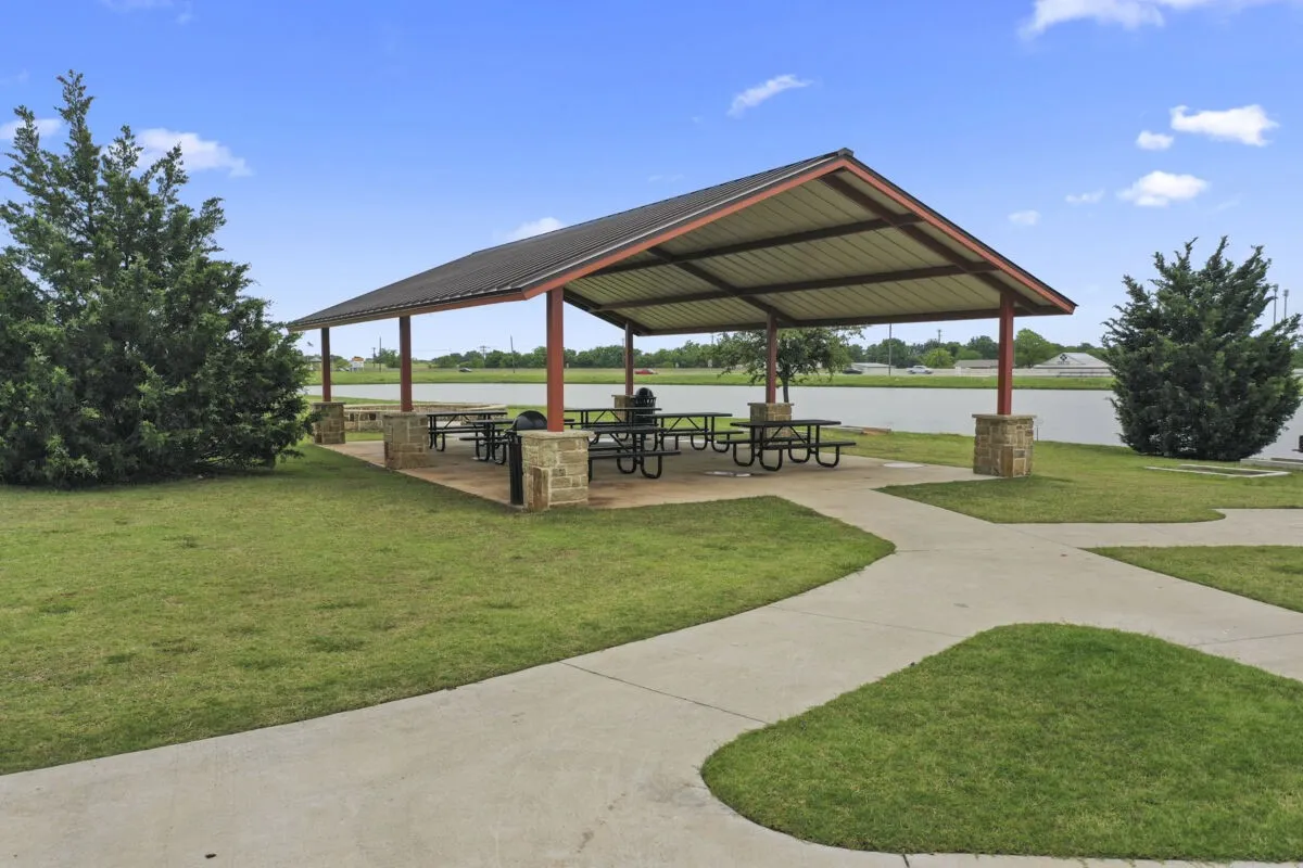 Single Family Residence For Sale in Hunt County , 1228 Land Oak Road, Royse City, Texas 75189, 4 Bedroom, 3 Bathroom, 2 Garage spaces, 2,077 Sqft, built in 2016, mls#21314502, Real Estate Agent in Royse City, Homes For Sale in Hunt county, Homes For Sale in Royse City, Realtor in Royse City Texas, Real Estate Brokerage Independent Realty Texas, Luminita Cordes Realtor