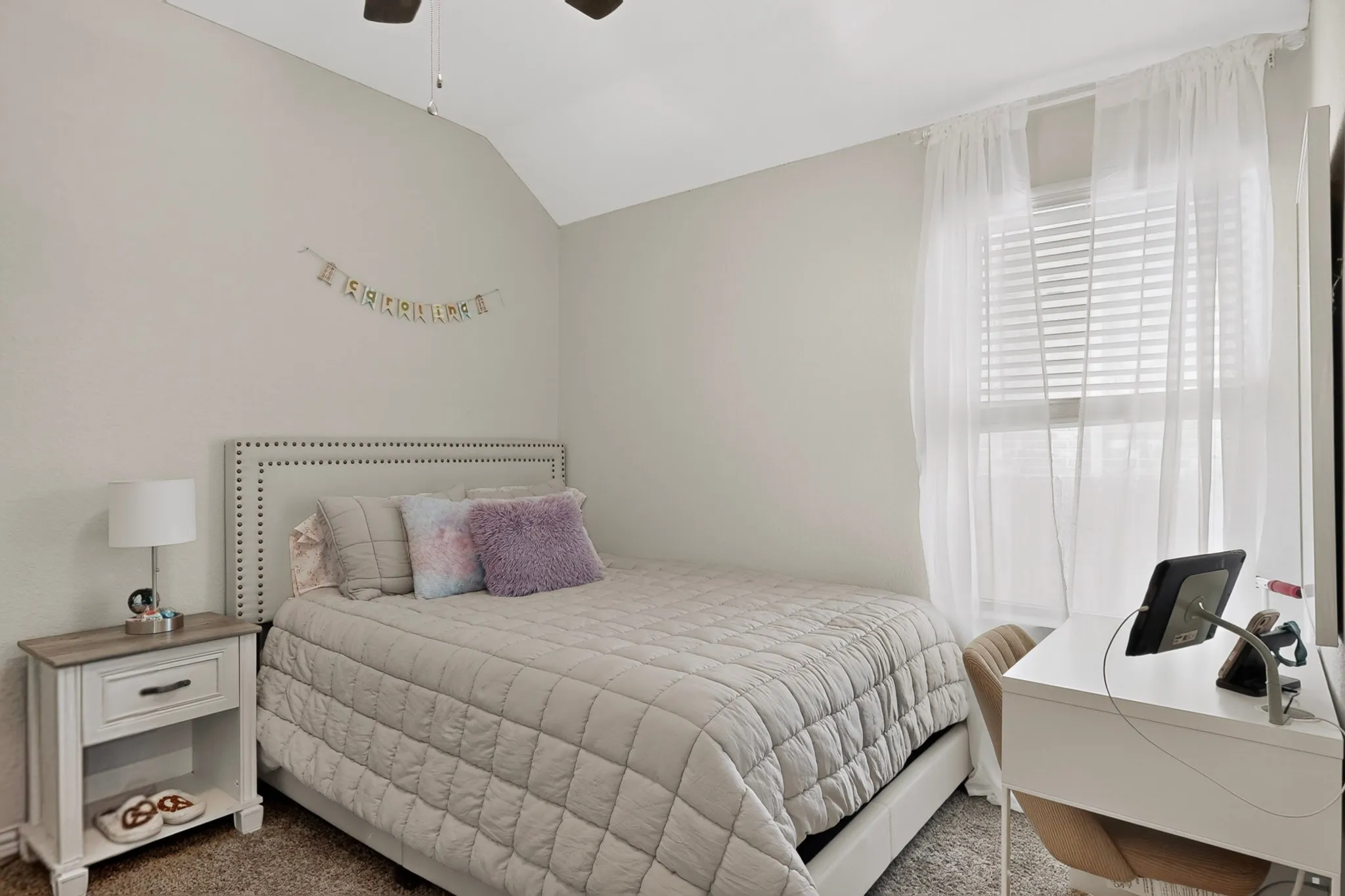 Single Family Residence For Sale in Rockwall County , 208 Baldwin Drive, Fate, Texas 75189, 3 Bedroom, 2 Bathroom, 2 Garage spaces, 1,856 Sqft, built in 2016, mls#21313424, Real Estate Agent in Fate, Homes For Sale in Rockwall county, Homes For Sale in Fate, Realtor in Fate Texas, Real Estate Brokerage Independent Realty Texas, Luminita Cordes Realtor