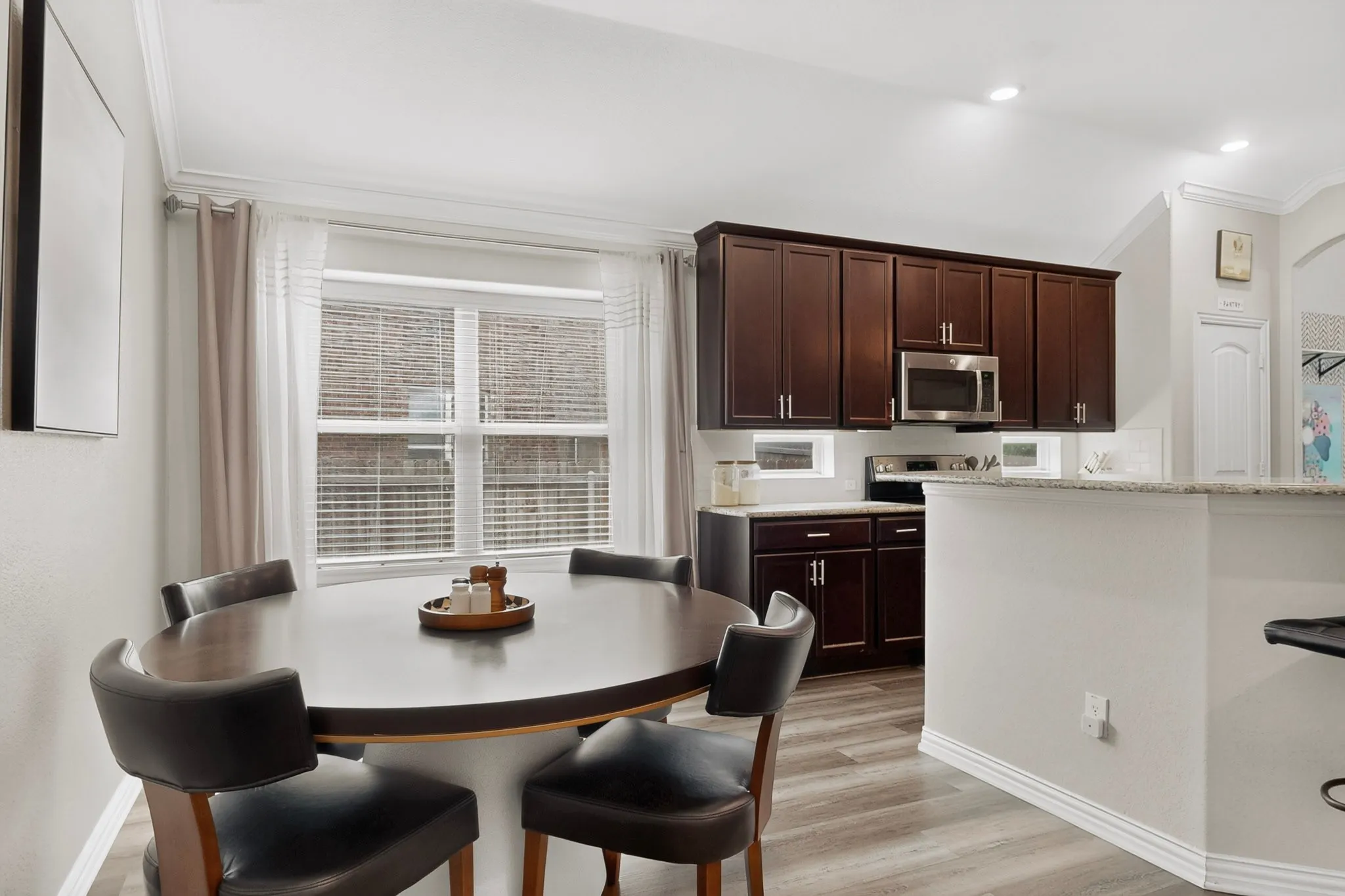 Single Family Residence For Sale in Rockwall County , 208 Baldwin Drive, Fate, Texas 75189, 3 Bedroom, 2 Bathroom, 2 Garage spaces, 1,856 Sqft, built in 2016, mls#21313424, Real Estate Agent in Fate, Homes For Sale in Rockwall county, Homes For Sale in Fate, Realtor in Fate Texas, Real Estate Brokerage Independent Realty Texas, Luminita Cordes Realtor