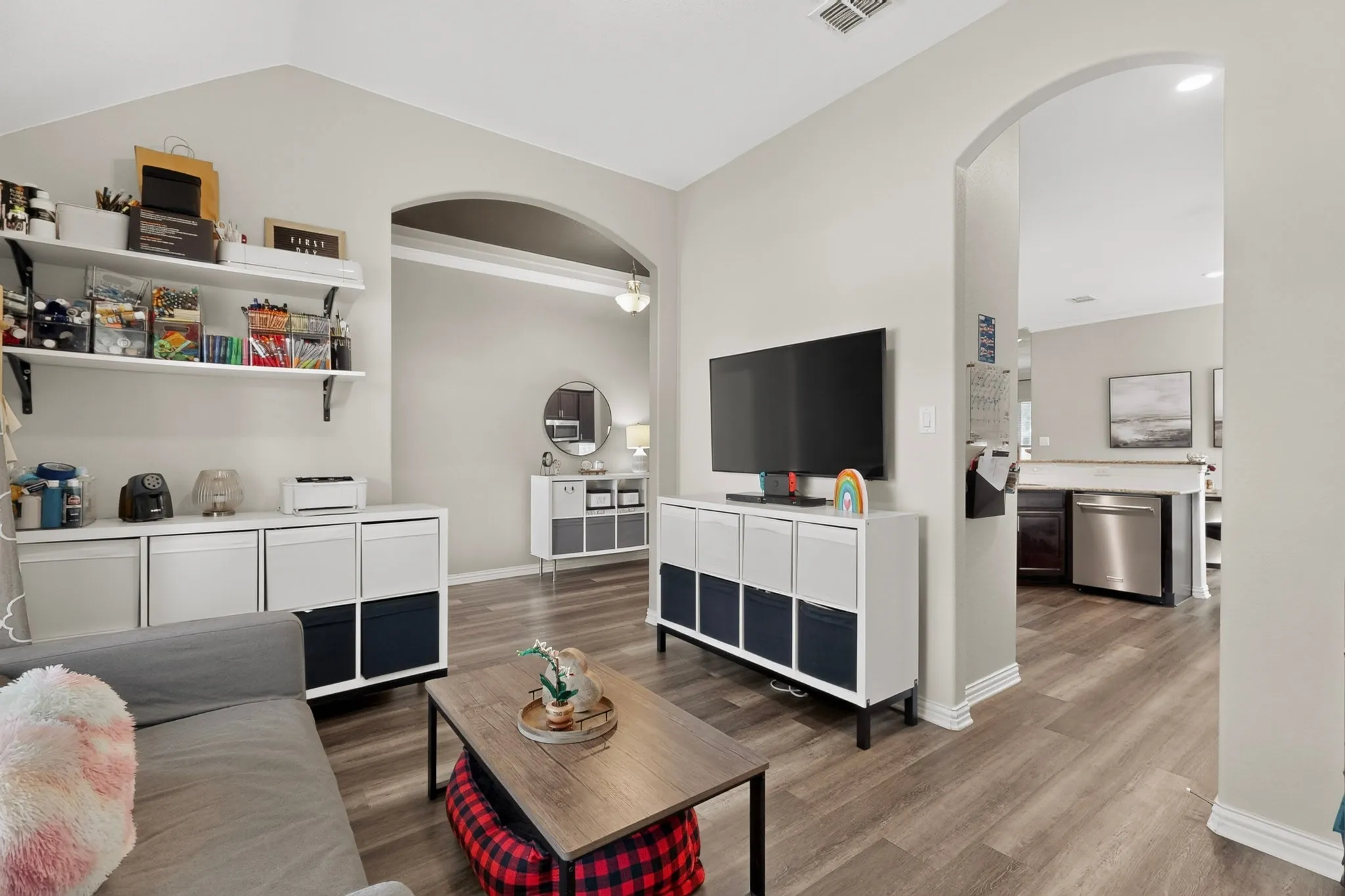 Single Family Residence For Sale in Rockwall County , 208 Baldwin Drive, Fate, Texas 75189, 3 Bedroom, 2 Bathroom, 2 Garage spaces, 1,856 Sqft, built in 2016, mls#21313424, Real Estate Agent in Fate, Homes For Sale in Rockwall county, Homes For Sale in Fate, Realtor in Fate Texas, Real Estate Brokerage Independent Realty Texas, Luminita Cordes Realtor