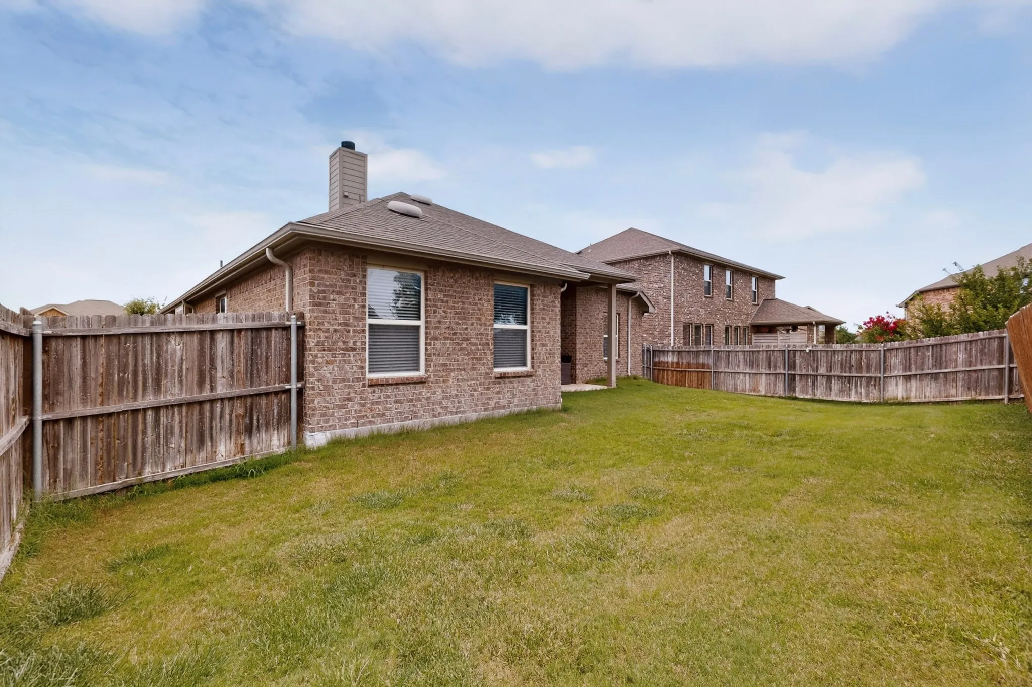 Single Family Residence For Sale in Rockwall County , 208 Baldwin Drive, Fate, Texas 75189, 3 Bedroom, 2 Bathroom, 2 Garage spaces, 1,856 Sqft, built in 2016, mls#21313424, Real Estate Agent in Fate, Homes For Sale in Rockwall county, Homes For Sale in Fate, Realtor in Fate Texas, Real Estate Brokerage Independent Realty Texas, Luminita Cordes Realtor