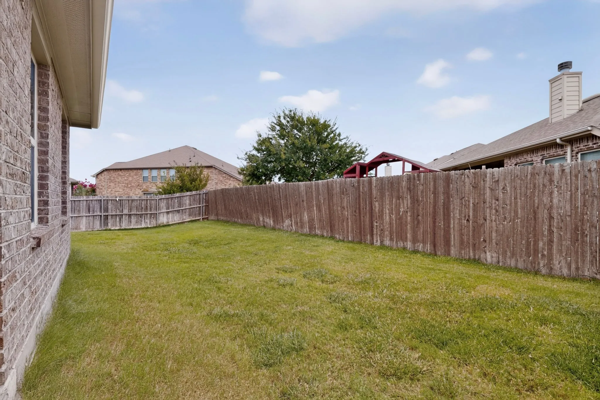 Single Family Residence For Sale in Rockwall County , 208 Baldwin Drive, Fate, Texas 75189, 3 Bedroom, 2 Bathroom, 2 Garage spaces, 1,856 Sqft, built in 2016, mls#21313424, Real Estate Agent in Fate, Homes For Sale in Rockwall county, Homes For Sale in Fate, Realtor in Fate Texas, Real Estate Brokerage Independent Realty Texas, Luminita Cordes Realtor