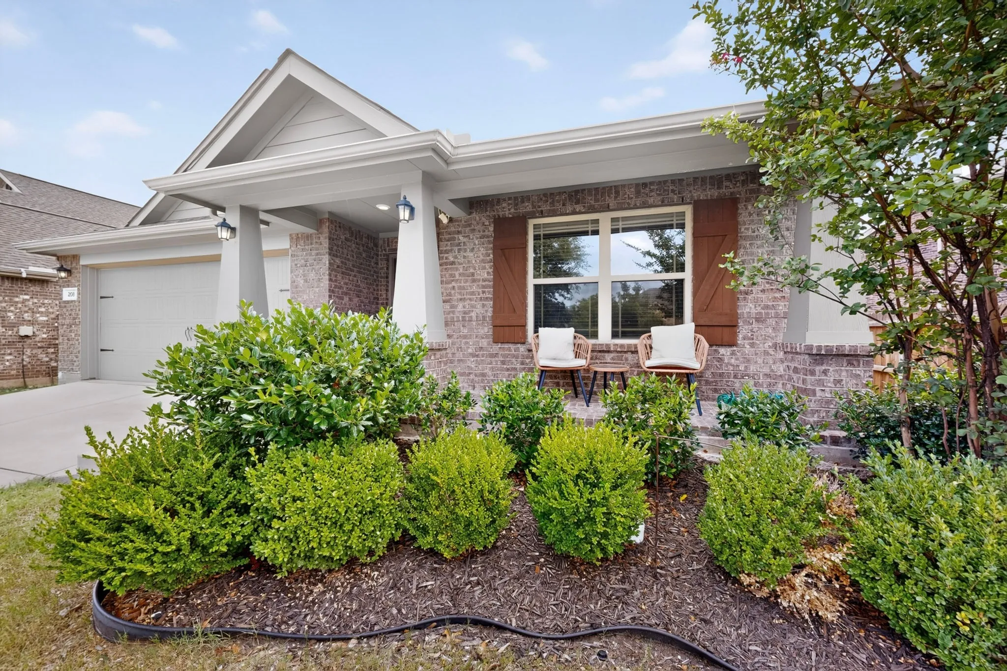 Single Family Residence For Sale in Rockwall County , 208 Baldwin Drive, Fate, Texas 75189, 3 Bedroom, 2 Bathroom, 2 Garage spaces, 1,856 Sqft, built in 2016, mls#21313424, Real Estate Agent in Fate, Homes For Sale in Rockwall county, Homes For Sale in Fate, Realtor in Fate Texas, Real Estate Brokerage Independent Realty Texas, Luminita Cordes Realtor