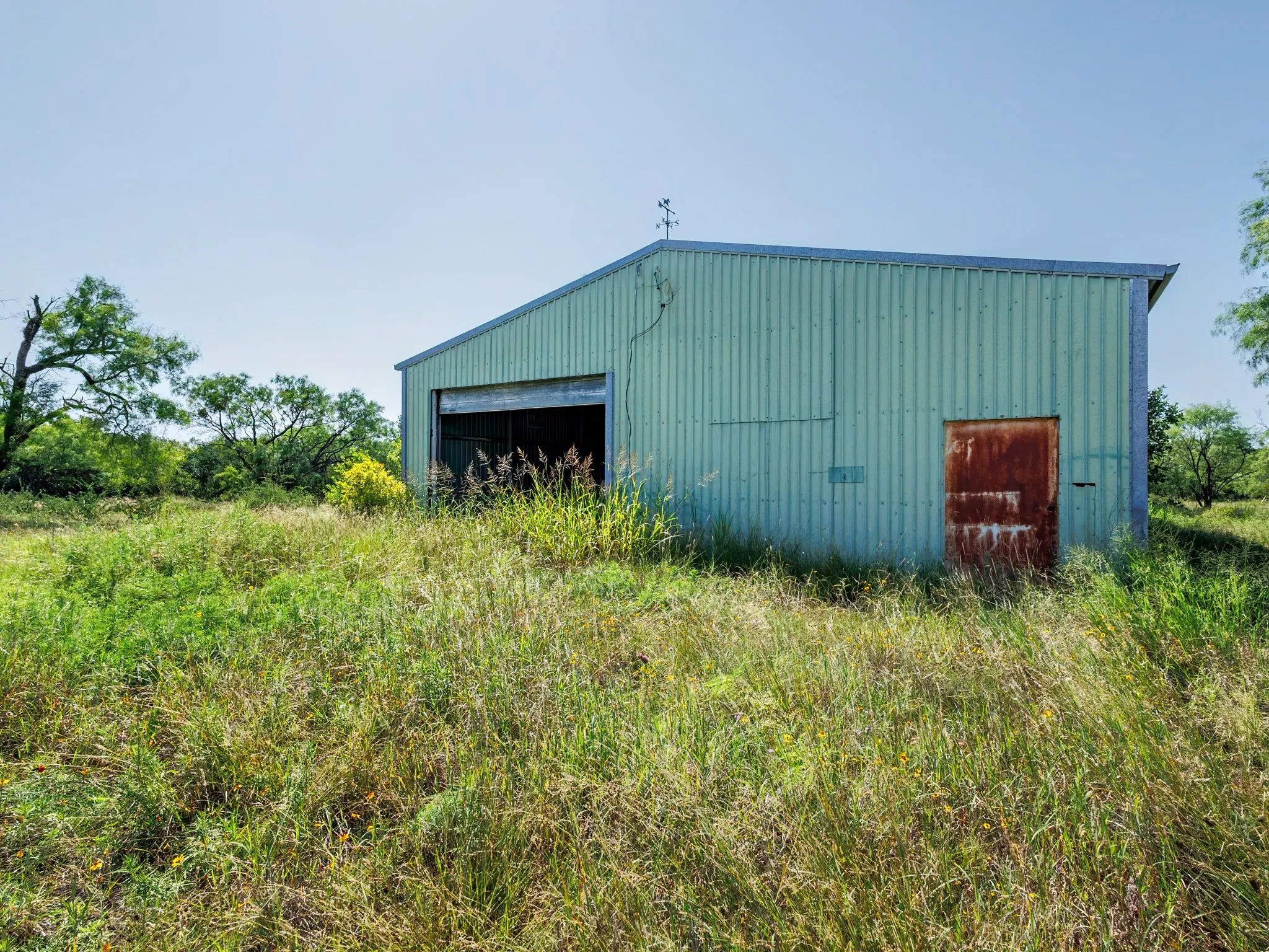 Mobile Home For Sale in Brown County , 13601 Highway 377 S, Brookesmith, Texas 76827, 3 Bedrooms, 2 Bathrooms, Garage spaces, 2,400 Sqft, built in 0, Price $430,000, mls#21295754, Real Estate Agent in Brookesmith, Homes For Sale in Brown county, Homes For Sale in Brookesmith, Realtor in Brookesmith Texas, Real Estate Brokerage Independent Realty Texas, Luminita Cordes Realtor
