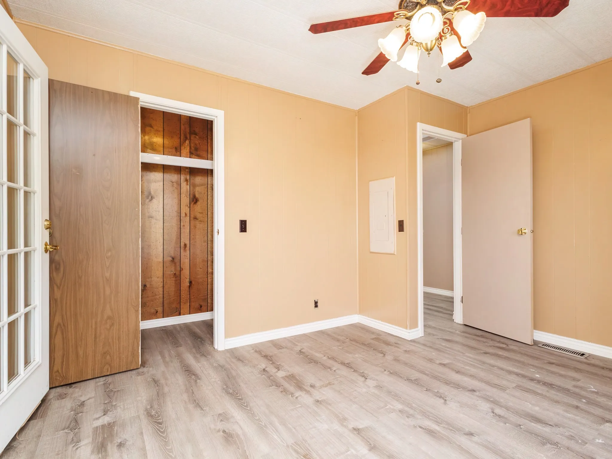 Mobile Home For Sale in Brown County , 13601 Highway 377 S, Brookesmith, Texas 76827, 3 Bedrooms, 2 Bathrooms, Garage spaces, 2,400 Sqft, built in 0, Price $430,000, mls#21295754, Real Estate Agent in Brookesmith, Homes For Sale in Brown county, Homes For Sale in Brookesmith, Realtor in Brookesmith Texas, Real Estate Brokerage Independent Realty Texas, Luminita Cordes Realtor