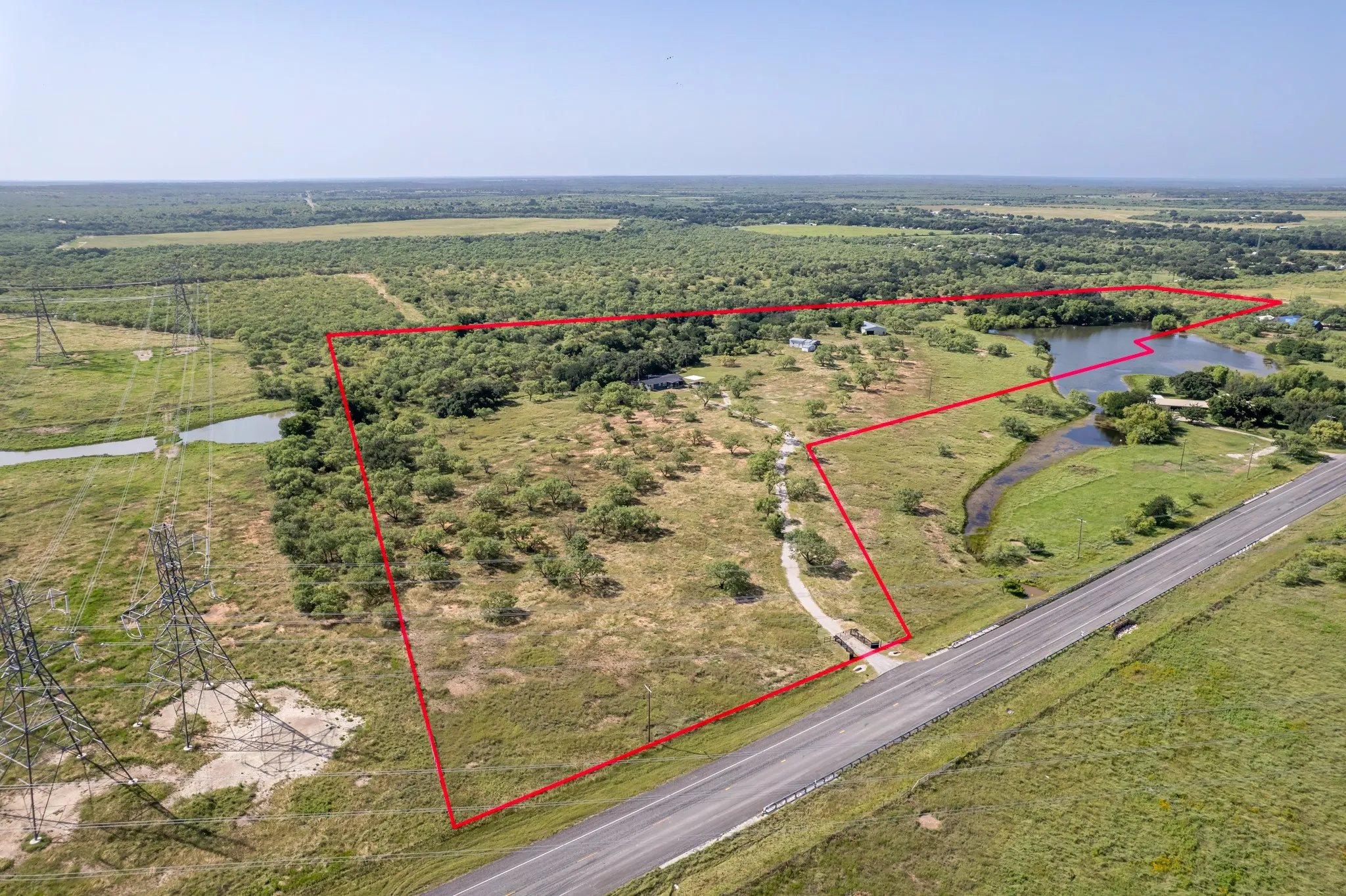 Mobile Home For Sale in Brown County , 13601 Highway 377 S, Brookesmith, Texas 76827, 3 Bedrooms, 2 Bathrooms, Garage spaces, 2,400 Sqft, built in 0, Price $430,000, mls#21295754, Real Estate Agent in Brookesmith, Homes For Sale in Brown county, Homes For Sale in Brookesmith, Realtor in Brookesmith Texas, Real Estate Brokerage Independent Realty Texas, Luminita Cordes Realtor