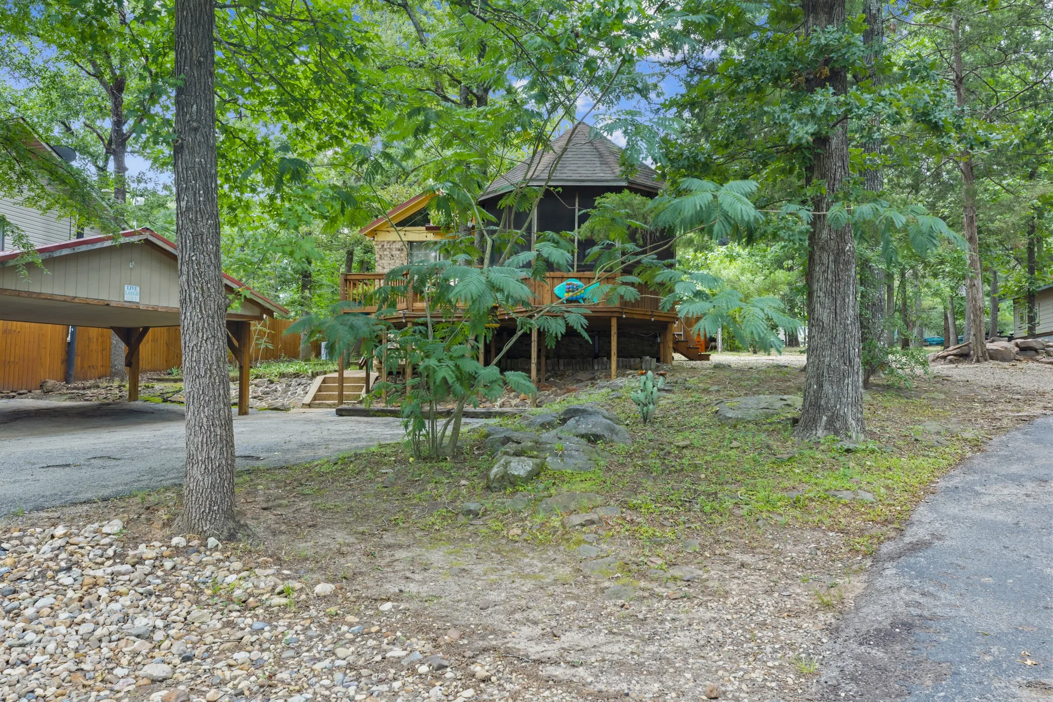 Single Family Residence For Sale in Wood County , 1443 County Road 3440, Hawkins, Texas 75765, 2 Bedroom, 3 Bathroom, 4 Garage spaces, 1,275 Sqft, built in 1975, mls#21314537, Real Estate Agent in Hawkins, Homes For Sale in Wood county, Homes For Sale in Hawkins, Realtor in Hawkins Texas, Real Estate Brokerage Independent Realty Texas, Luminita Cordes Realtor