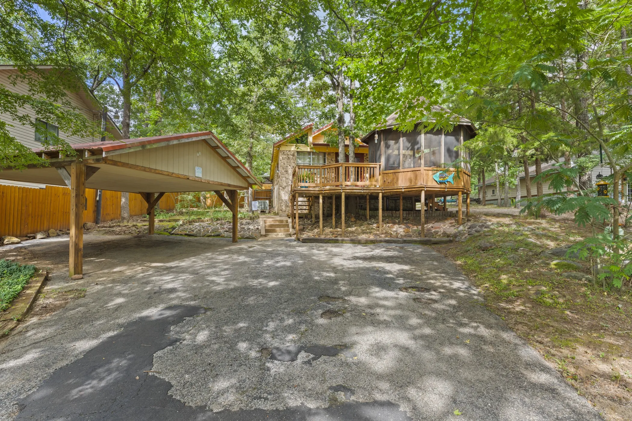 Single Family Residence For Sale in Wood County , 1443 County Road 3440, Hawkins, Texas 75765, 2 Bedroom, 3 Bathroom, 4 Garage spaces, 1,275 Sqft, built in 1975, mls#21314537, Real Estate Agent in Hawkins, Homes For Sale in Wood county, Homes For Sale in Hawkins, Realtor in Hawkins Texas, Real Estate Brokerage Independent Realty Texas, Luminita Cordes Realtor