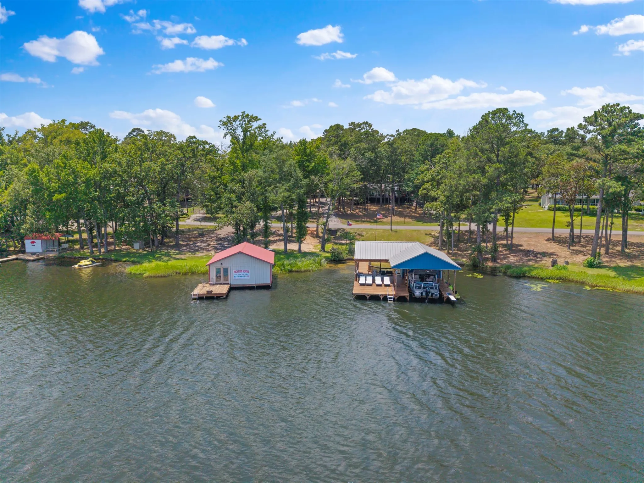 Single Family Residence For Sale in Wood County , 1443 County Road 3440, Hawkins, Texas 75765, 2 Bedroom, 3 Bathroom, 4 Garage spaces, 1,275 Sqft, built in 1975, mls#21314537, Real Estate Agent in Hawkins, Homes For Sale in Wood county, Homes For Sale in Hawkins, Realtor in Hawkins Texas, Real Estate Brokerage Independent Realty Texas, Luminita Cordes Realtor