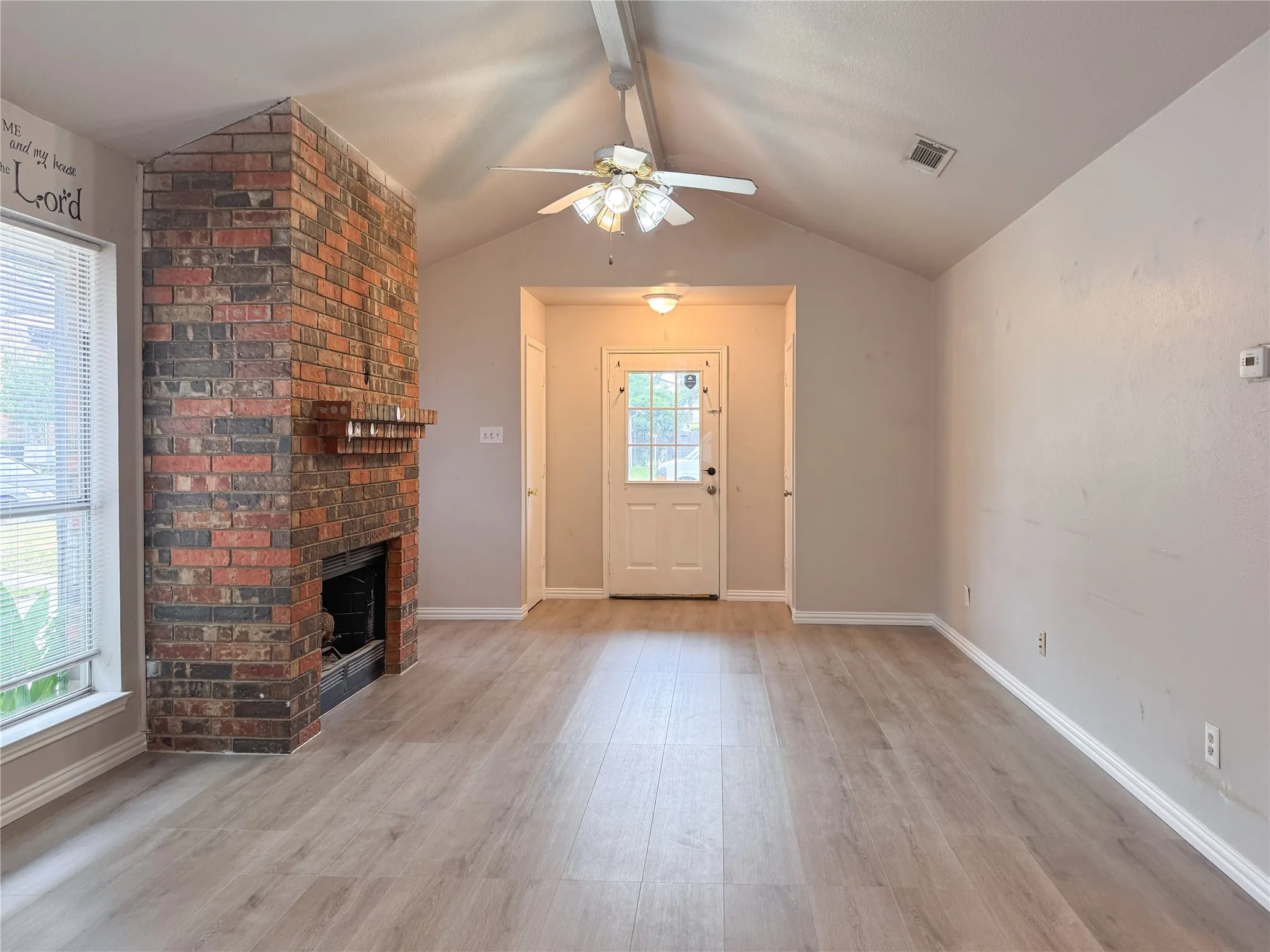 Single Family Residence For Sale in Tarrant County , 2327 Summer Place Drive, Arlington, Texas 76014, 2 Bedroom, 2 Bathroom, Garage spaces, 1,111 Sqft, built in 1985, mls#21307880, Real Estate Agent in Arlington, Homes For Sale in Tarrant county, Homes For Sale in Arlington, Realtor in Arlington Texas, Real Estate Brokerage Independent Realty Texas, Luminita Cordes Realtor
