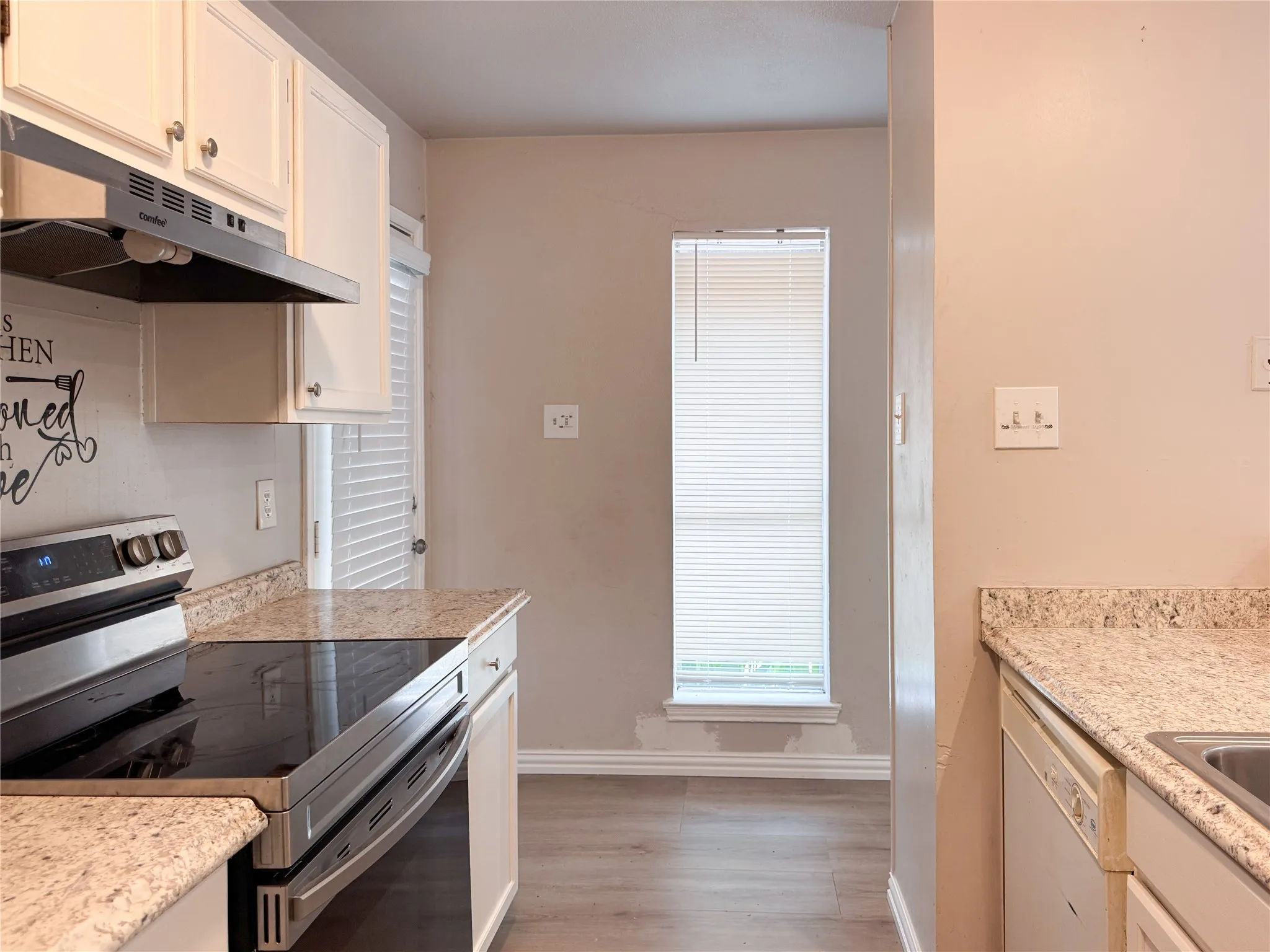 Single Family Residence For Sale in Tarrant County , 2327 Summer Place Drive, Arlington, Texas 76014, 2 Bedroom, 2 Bathroom, Garage spaces, 1,111 Sqft, built in 1985, mls#21307880, Real Estate Agent in Arlington, Homes For Sale in Tarrant county, Homes For Sale in Arlington, Realtor in Arlington Texas, Real Estate Brokerage Independent Realty Texas, Luminita Cordes Realtor