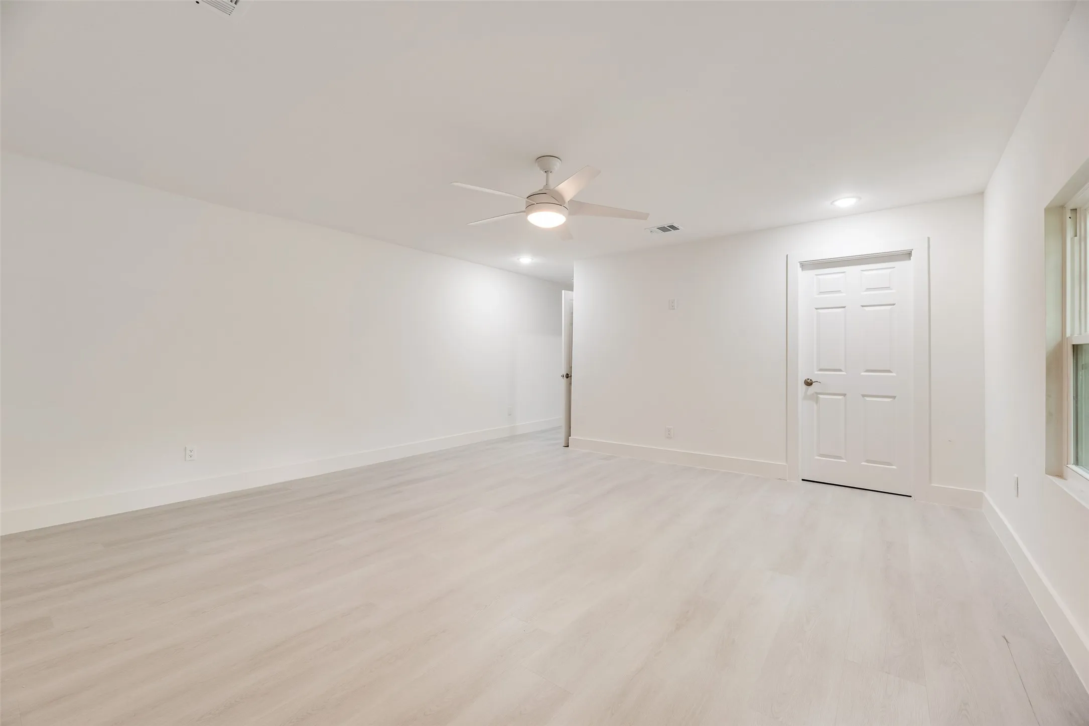 Single Family Residence For Sale in Dallas County , 302 Newsom Road, Mesquite, Texas 75149, 4 Bedroom, 2 Bathroom, Garage spaces, 1,919 Sqft, built in 1920, mls#21314220, Real Estate Agent in Mesquite, Homes For Sale in Dallas county, Homes For Sale in Mesquite, Realtor in Mesquite Texas, Real Estate Brokerage Independent Realty Texas, Luminita Cordes Realtor
