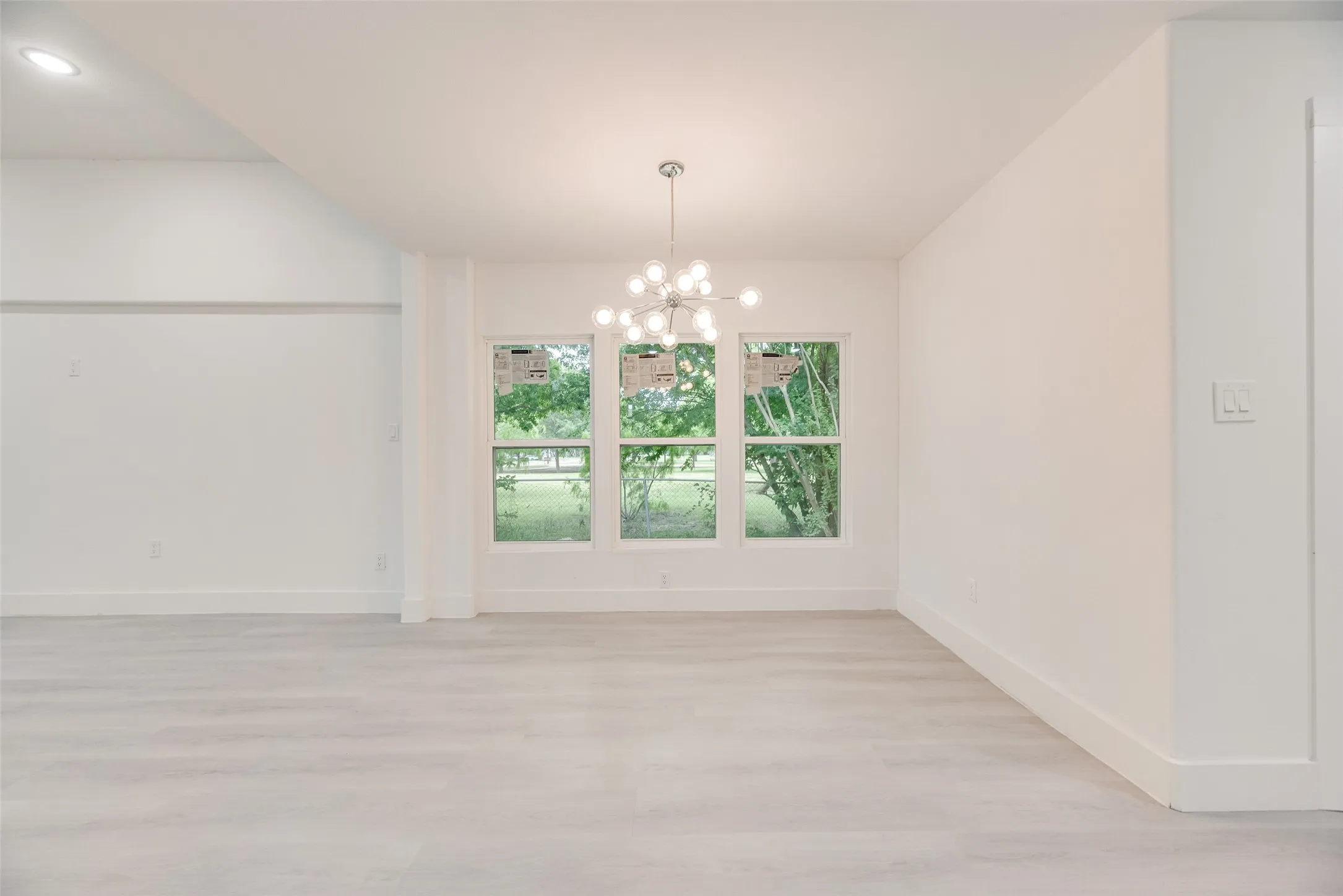 Single Family Residence For Sale in Dallas County , 302 Newsom Road, Mesquite, Texas 75149, 4 Bedroom, 2 Bathroom, Garage spaces, 1,919 Sqft, built in 1920, mls#21314220, Real Estate Agent in Mesquite, Homes For Sale in Dallas county, Homes For Sale in Mesquite, Realtor in Mesquite Texas, Real Estate Brokerage Independent Realty Texas, Luminita Cordes Realtor