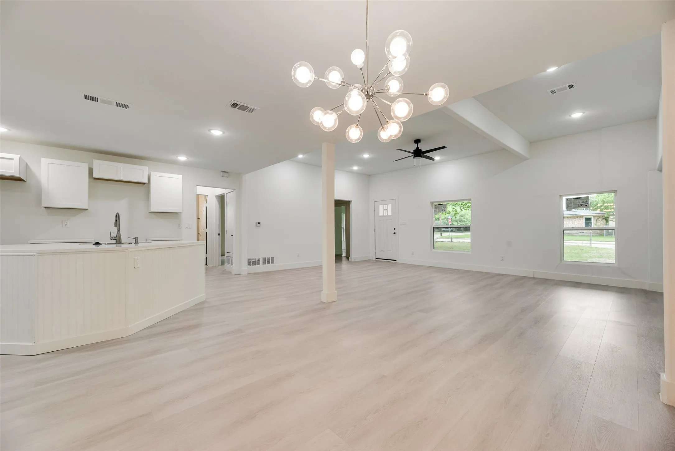 Single Family Residence For Sale in Dallas County , 302 Newsom Road, Mesquite, Texas 75149, 4 Bedroom, 2 Bathroom, Garage spaces, 1,919 Sqft, built in 1920, mls#21314220, Real Estate Agent in Mesquite, Homes For Sale in Dallas county, Homes For Sale in Mesquite, Realtor in Mesquite Texas, Real Estate Brokerage Independent Realty Texas, Luminita Cordes Realtor