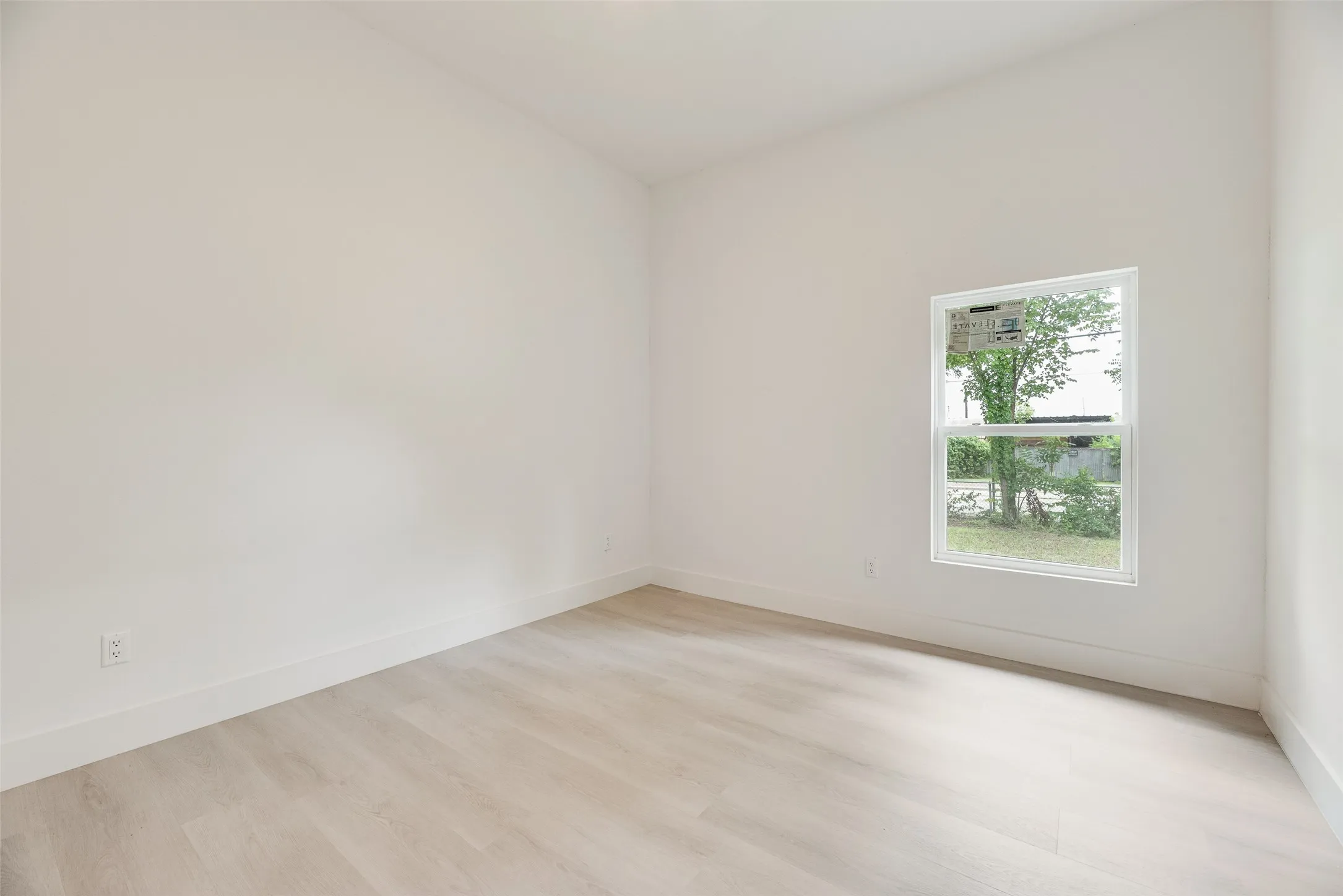 Single Family Residence For Sale in Dallas County , 302 Newsom Road, Mesquite, Texas 75149, 4 Bedroom, 2 Bathroom, Garage spaces, 1,919 Sqft, built in 1920, mls#21314220, Real Estate Agent in Mesquite, Homes For Sale in Dallas county, Homes For Sale in Mesquite, Realtor in Mesquite Texas, Real Estate Brokerage Independent Realty Texas, Luminita Cordes Realtor