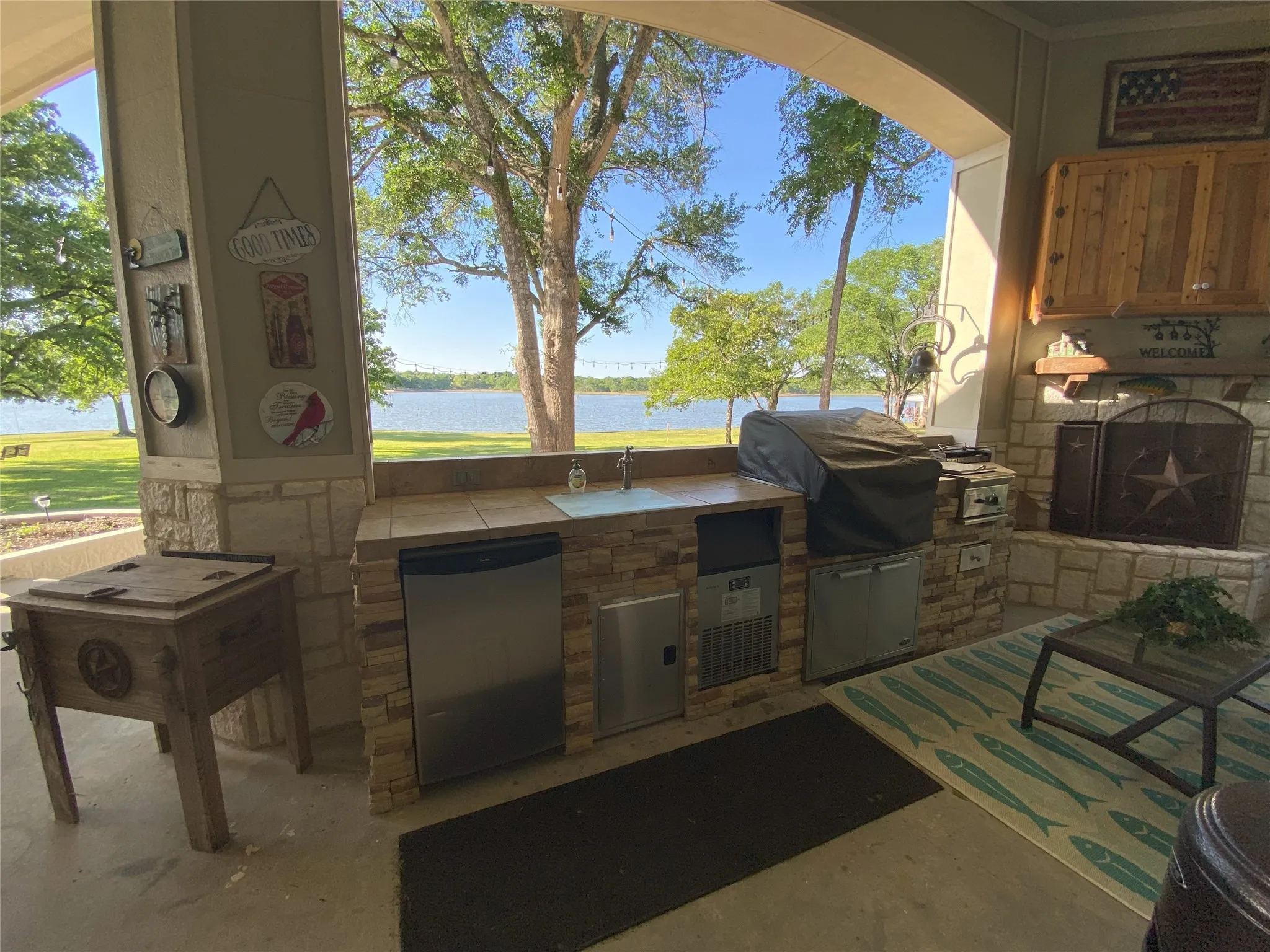 Single Family Residence For Sale in Limestone County , 405 Lcr 737, Thornton, Texas 76687, 3 Bedroom, 4 Bathroom, 2 Garage spaces, 3,237 Sqft, built in 2009, mls#21313571, Real Estate Agent in Thornton, Homes For Sale in Limestone county, Homes For Sale in Thornton, Realtor in Thornton Texas, Real Estate Brokerage Independent Realty Texas, Luminita Cordes Realtor