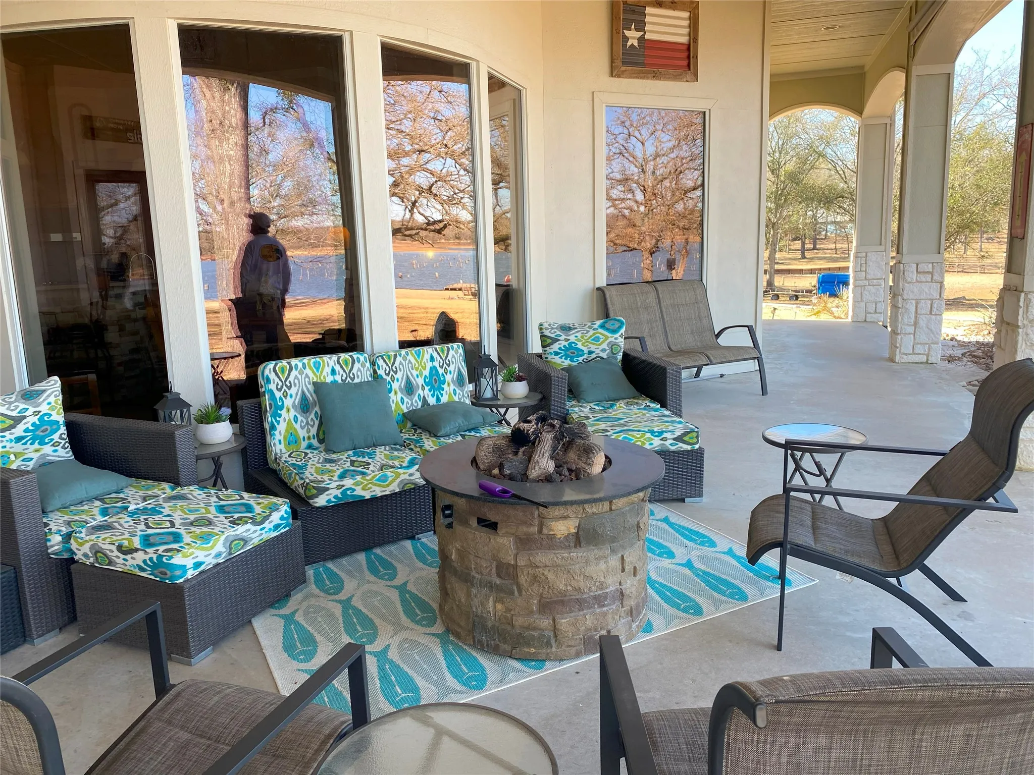 Single Family Residence For Sale in Limestone County , 405 Lcr 737, Thornton, Texas 76687, 3 Bedroom, 4 Bathroom, 2 Garage spaces, 3,237 Sqft, built in 2009, mls#21313571, Real Estate Agent in Thornton, Homes For Sale in Limestone county, Homes For Sale in Thornton, Realtor in Thornton Texas, Real Estate Brokerage Independent Realty Texas, Luminita Cordes Realtor
