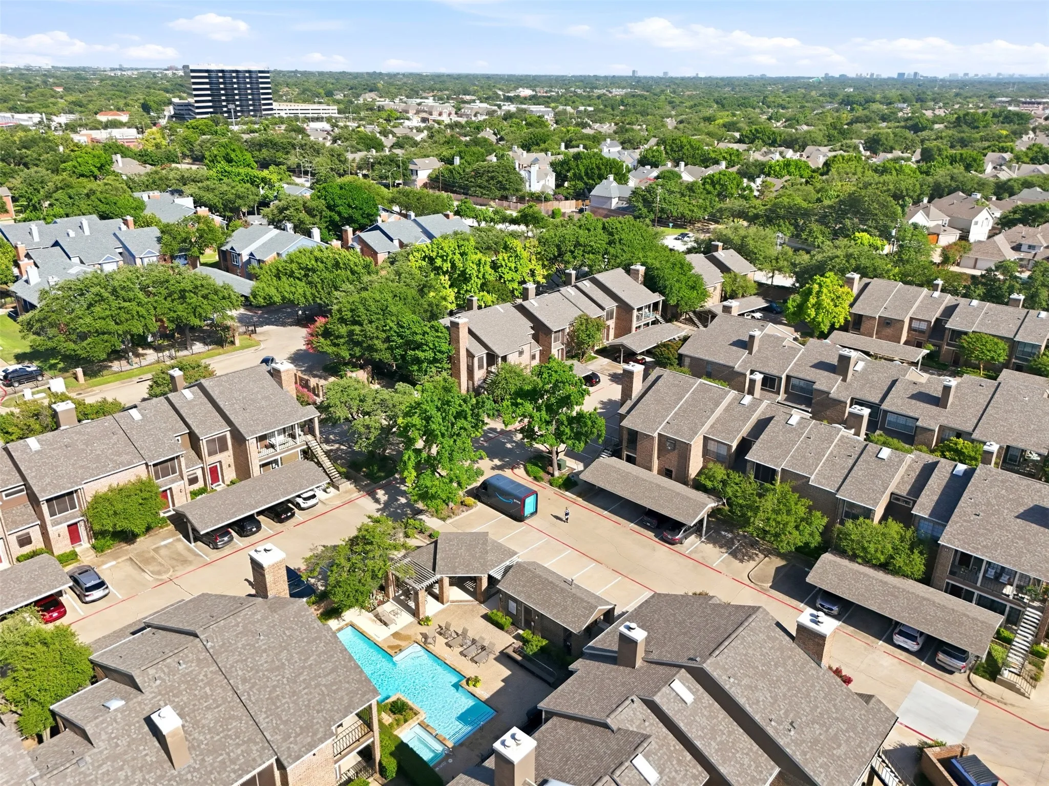 Condominium For Sale in Collin County , 5859 Frankford Road 1101, Dallas, Texas 75252, 2 Bedroom, 2 Bathroom, Garage spaces, 1,124 Sqft, built in 1985, mls#21296422, Real Estate Agent in Dallas, Homes For Sale in Collin county, Homes For Sale in Dallas, Realtor in Dallas Texas, Real Estate Brokerage Independent Realty Texas, Luminita Cordes Realtor