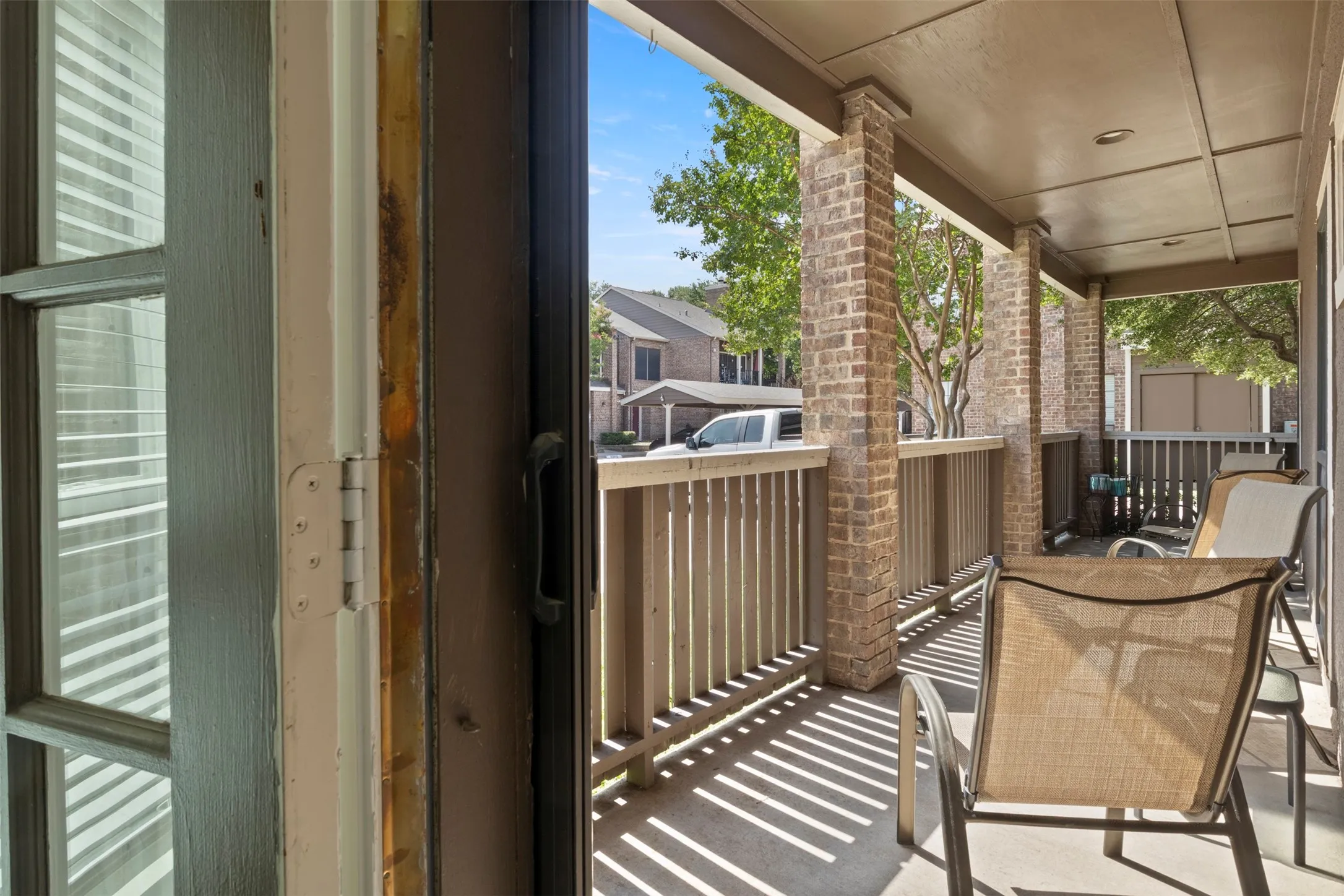Condominium For Sale in Collin County , 5859 Frankford Road 1101, Dallas, Texas 75252, 2 Bedroom, 2 Bathroom, Garage spaces, 1,124 Sqft, built in 1985, mls#21296422, Real Estate Agent in Dallas, Homes For Sale in Collin county, Homes For Sale in Dallas, Realtor in Dallas Texas, Real Estate Brokerage Independent Realty Texas, Luminita Cordes Realtor
