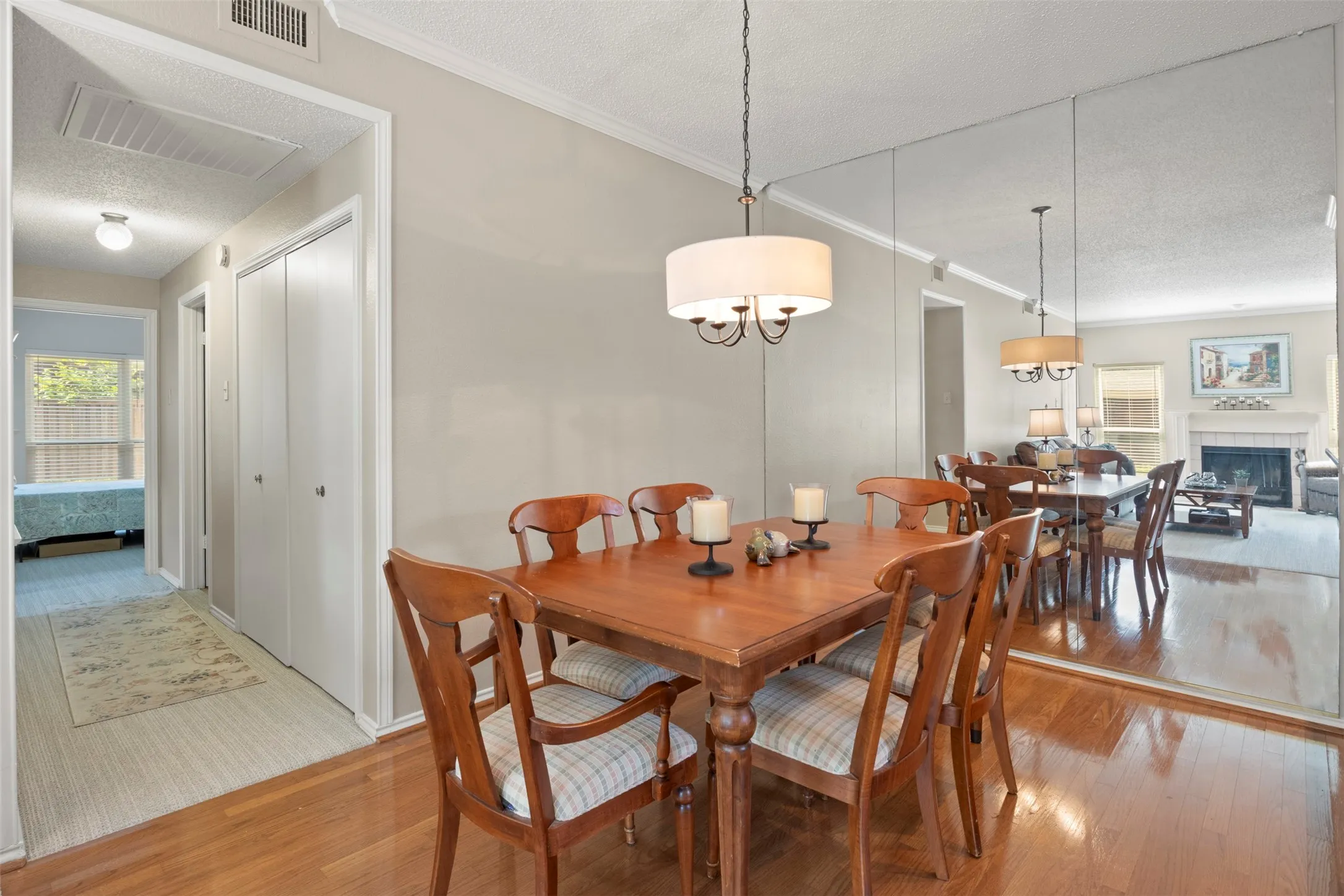 Condominium For Sale in Collin County , 5859 Frankford Road 1101, Dallas, Texas 75252, 2 Bedroom, 2 Bathroom, Garage spaces, 1,124 Sqft, built in 1985, mls#21296422, Real Estate Agent in Dallas, Homes For Sale in Collin county, Homes For Sale in Dallas, Realtor in Dallas Texas, Real Estate Brokerage Independent Realty Texas, Luminita Cordes Realtor